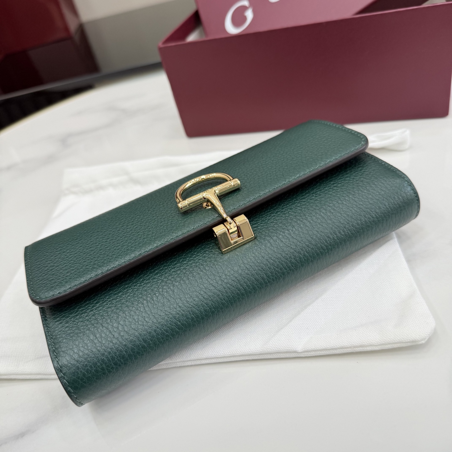 GUCCI 구찌 하프 홀스빗 레더 플랩 장지갑 - 그린 (848791)