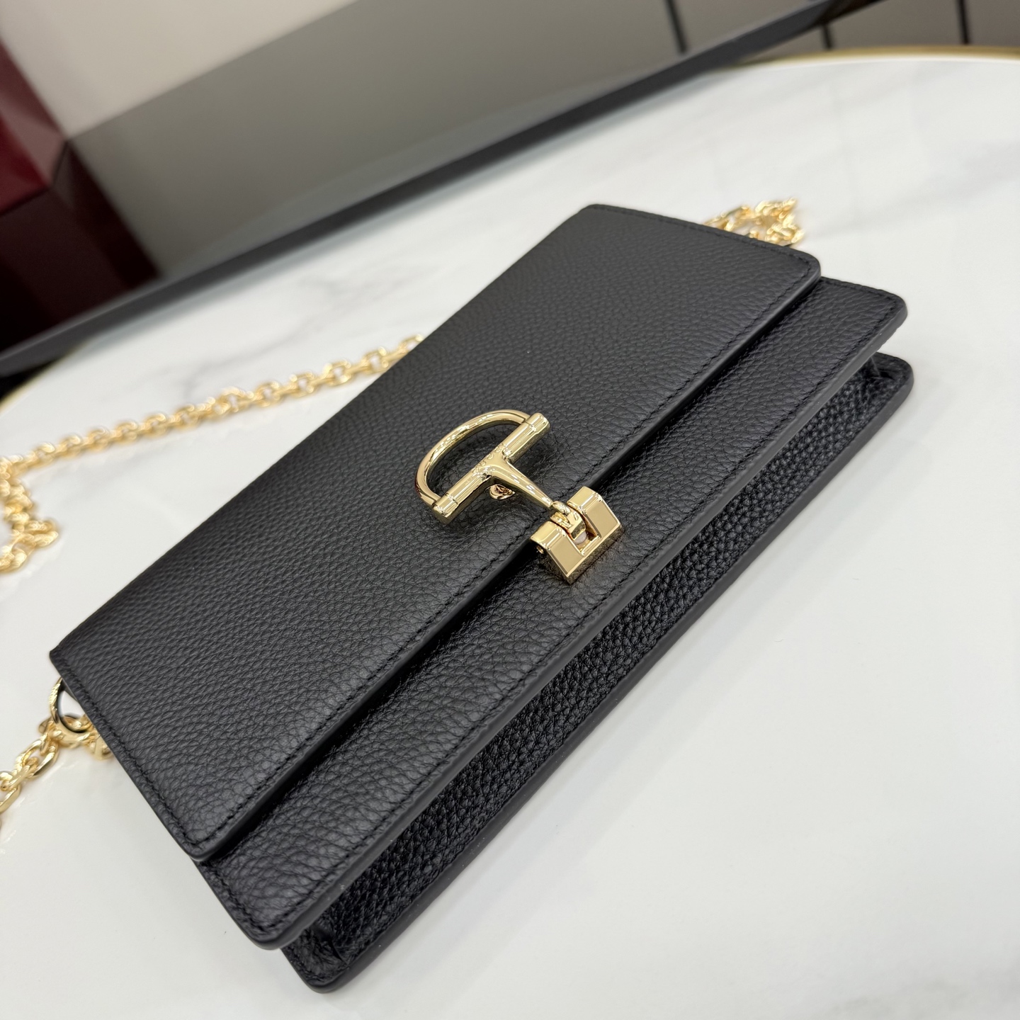 GUCCI 구찌 하프 홀스빗 레더 체인 지갑 월렛(WOC) - 블랙 (855654)