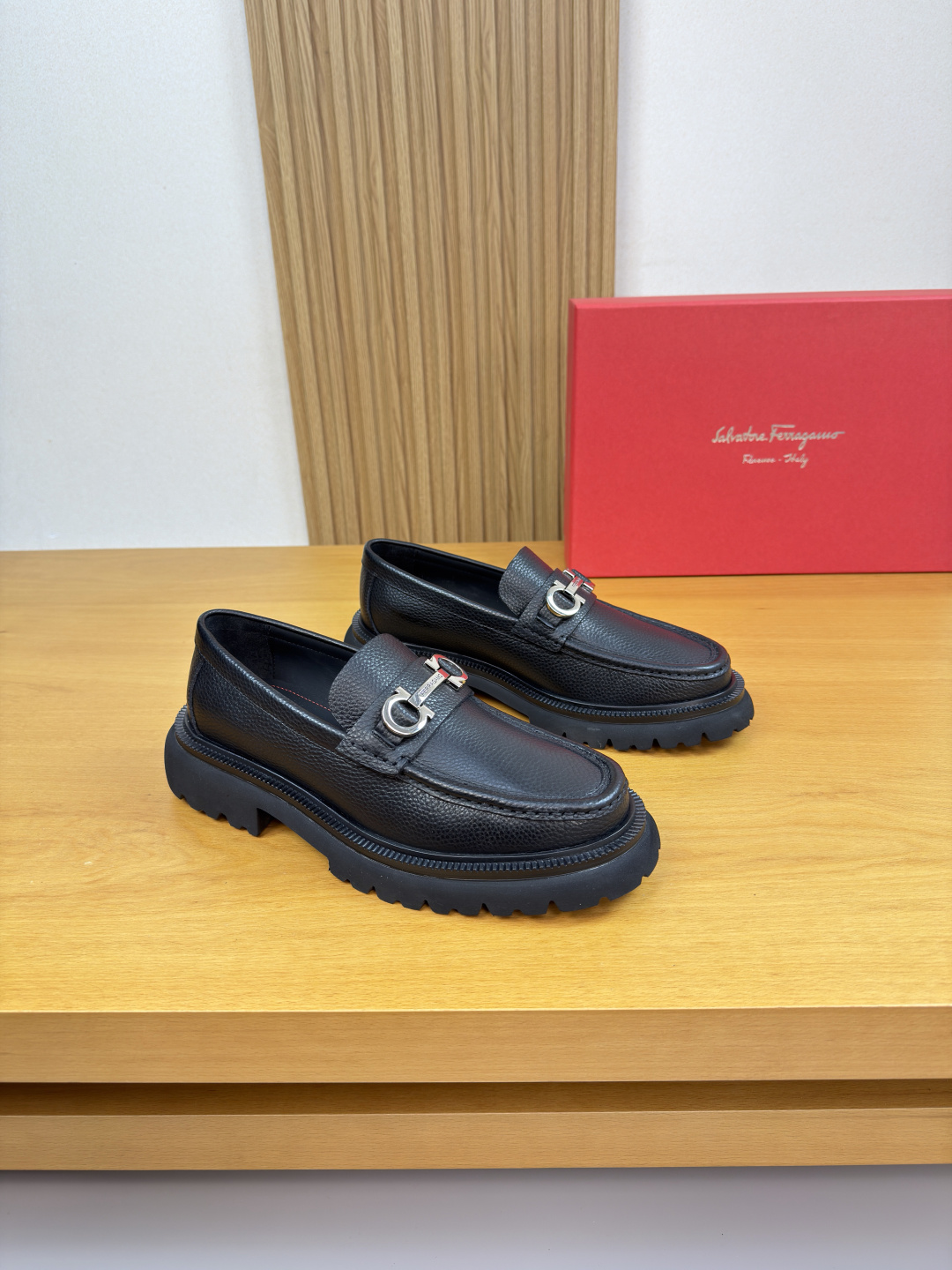 Ferragamo 페라가모 나파 레더 드레스 슈즈 로퍼 구두 신발