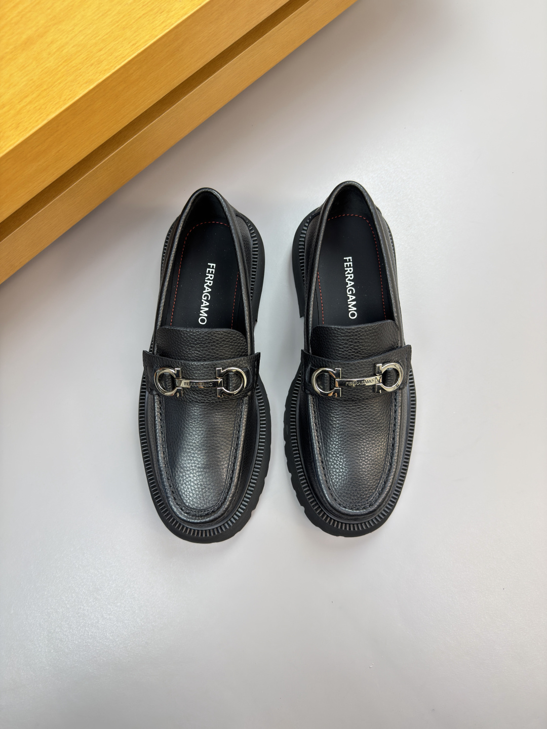 Ferragamo 페라가모 나파 레더 드레스 슈즈 로퍼 구두 신발