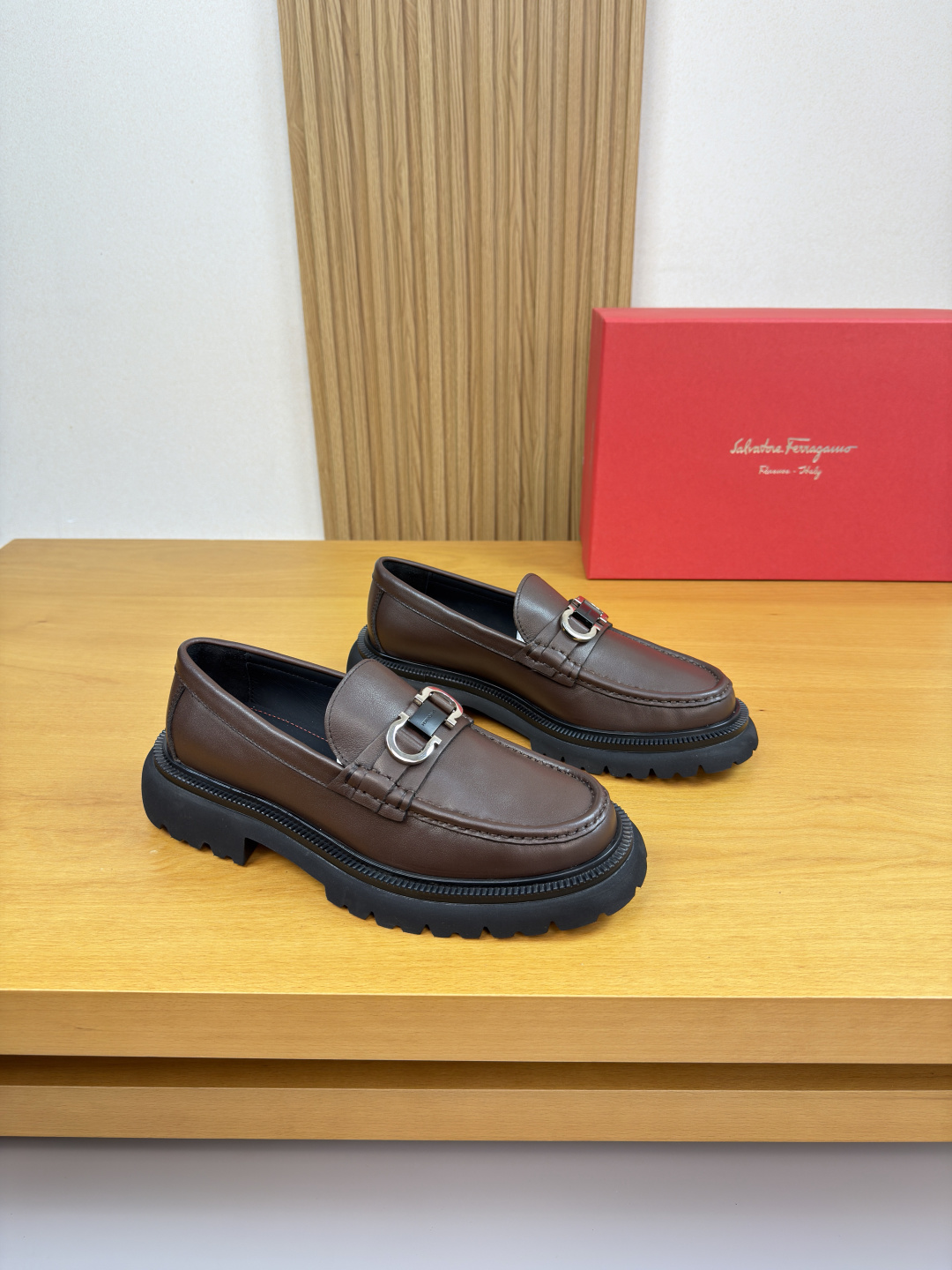 Ferragamo 페라가모 나파 레더 드레스 슈즈 로퍼 구두 신발