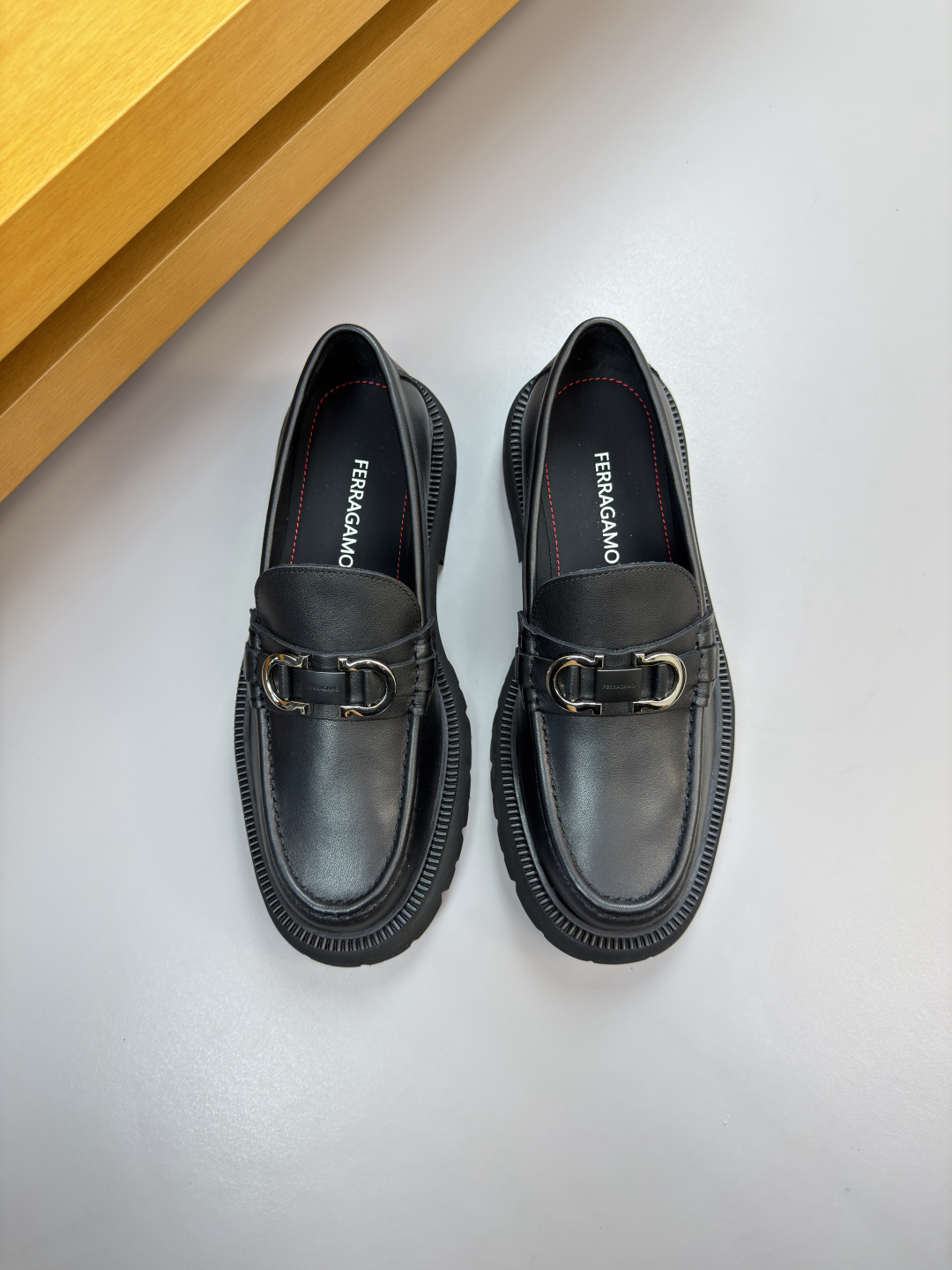 Ferragamo 페라가모 나파 레더 드레스 슈즈 로퍼 구두 신발