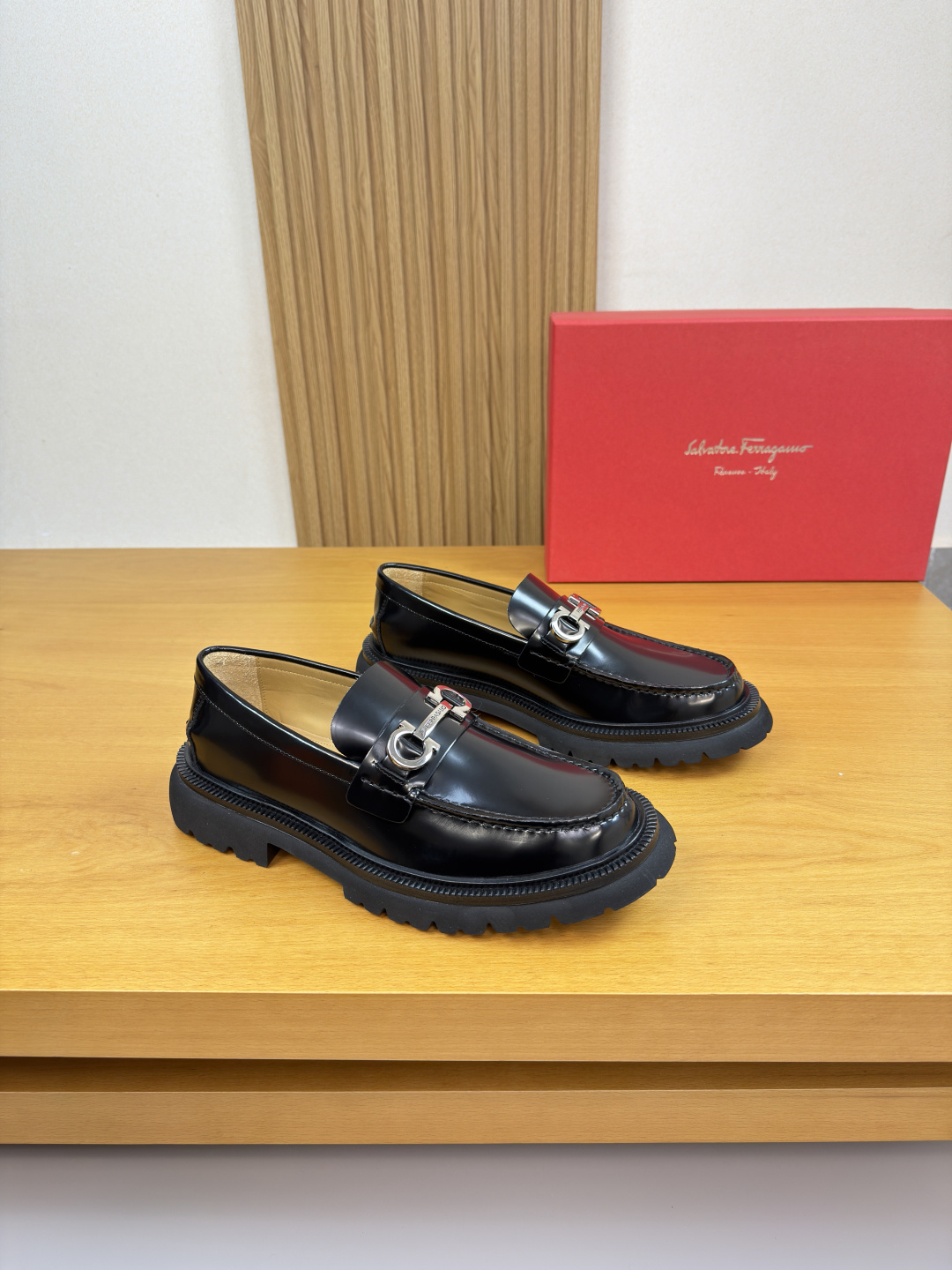 Ferragamo 페라가모 카이벤쥬 레더 드레스 슈즈 로퍼 구두 신발