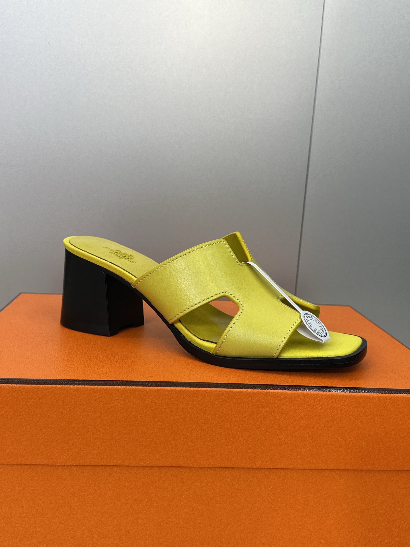 에르메스(HERMES)  굵은굽 슬리퍼 샌들 신발