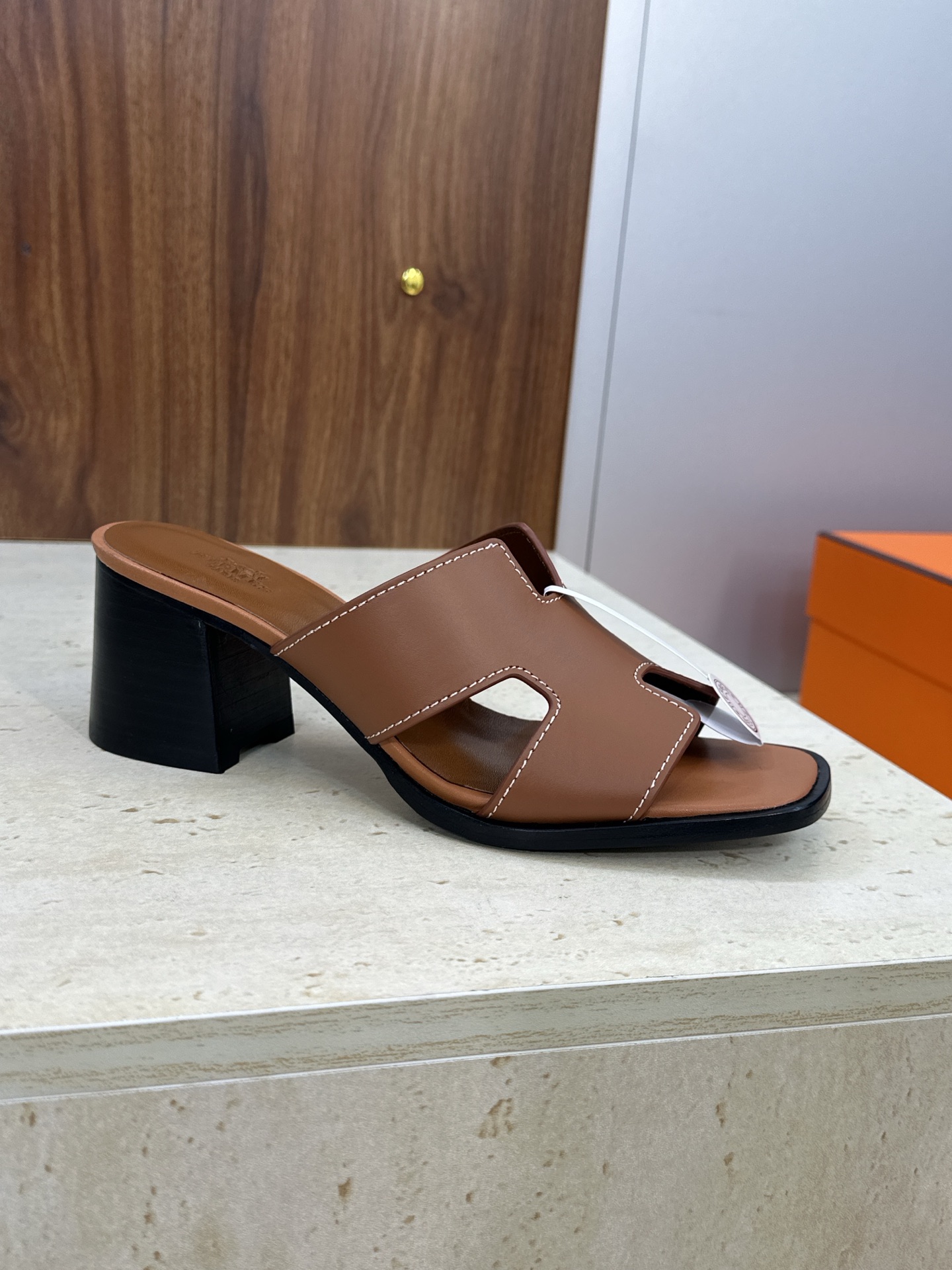 에르메스(HERMES)  굵은굽 슬리퍼 샌들 신발