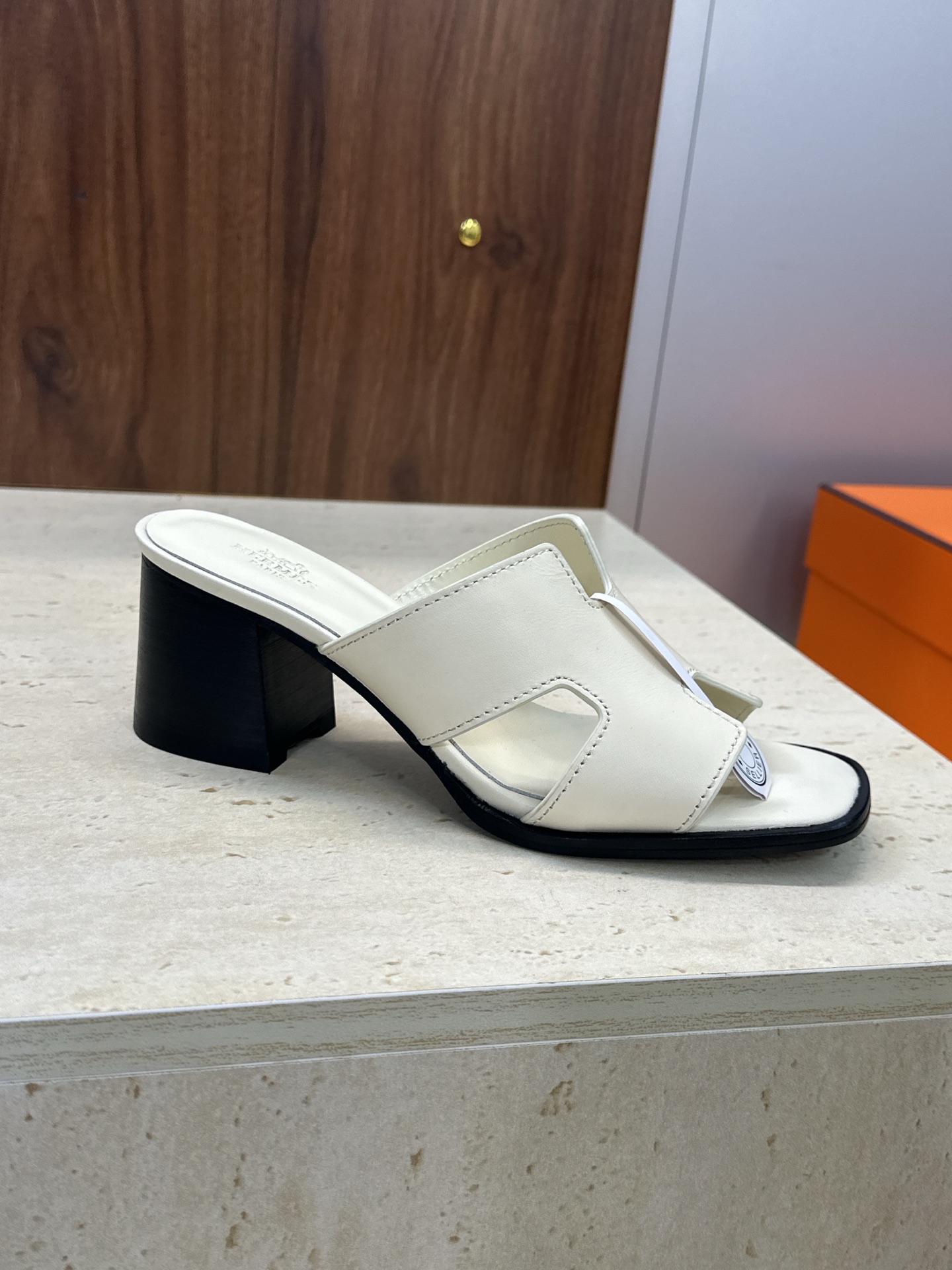 에르메스(HERMES)  굵은굽 슬리퍼 샌들 신발