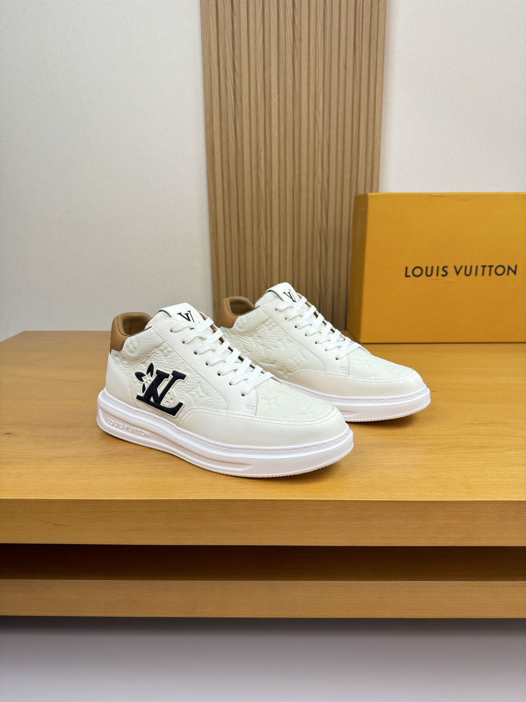 Louis Vuitton LV 루이비통 나파 레더 캐주얼 스니커즈 신발