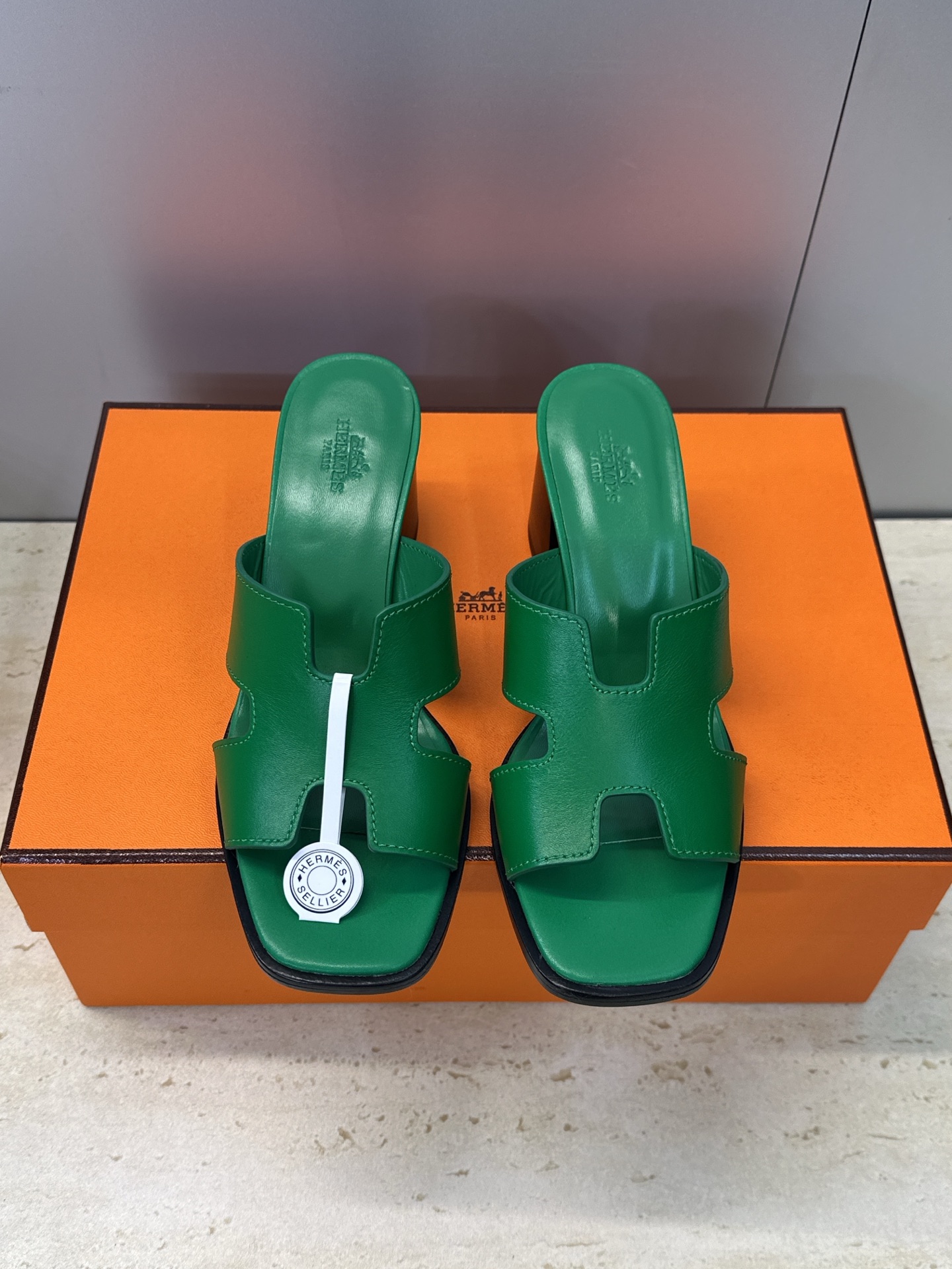 에르메스(HERMES)  굵은굽 슬리퍼 샌들 신발