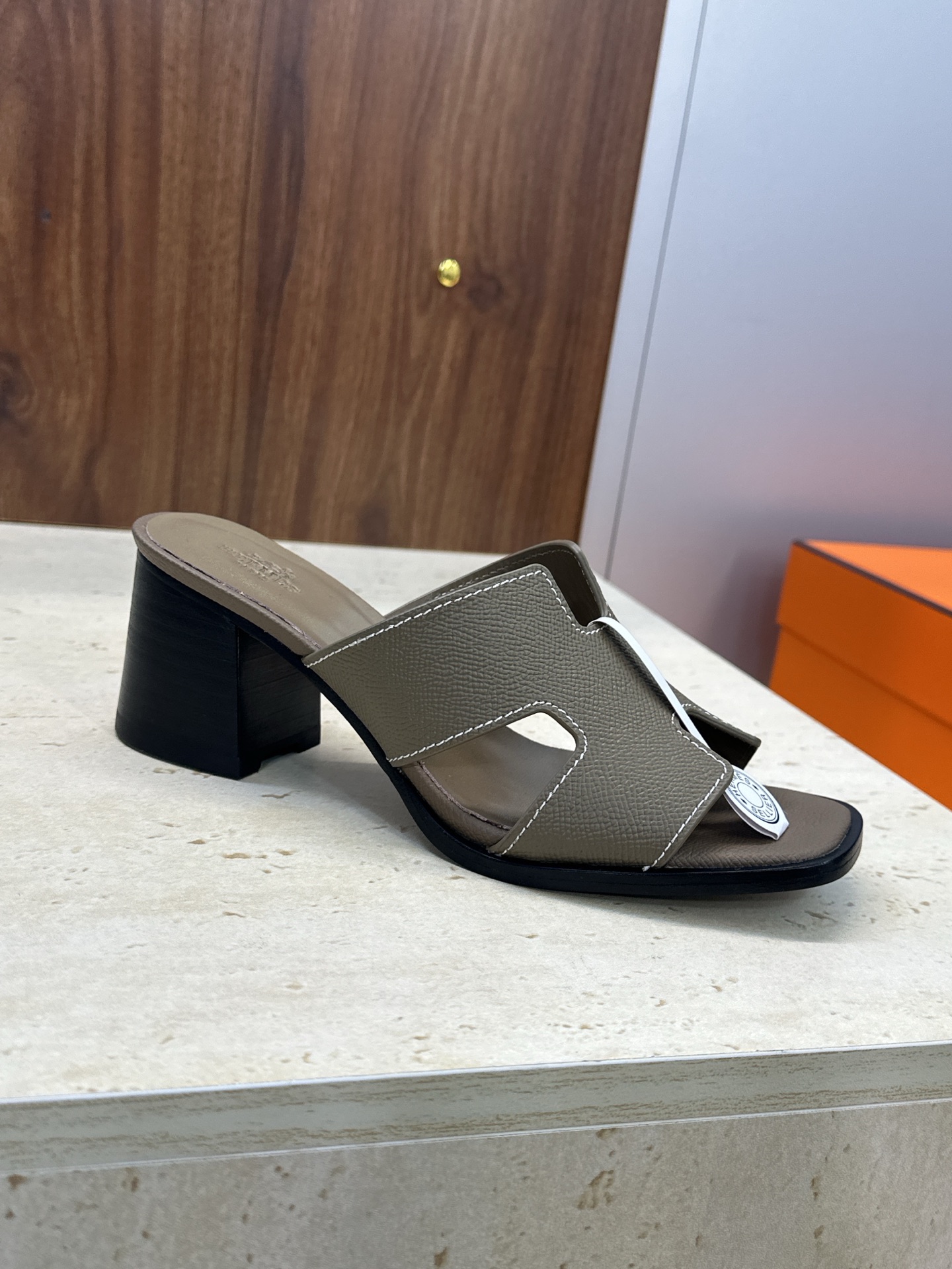 에르메스(HERMES)  굵은굽 슬리퍼 샌들 신발