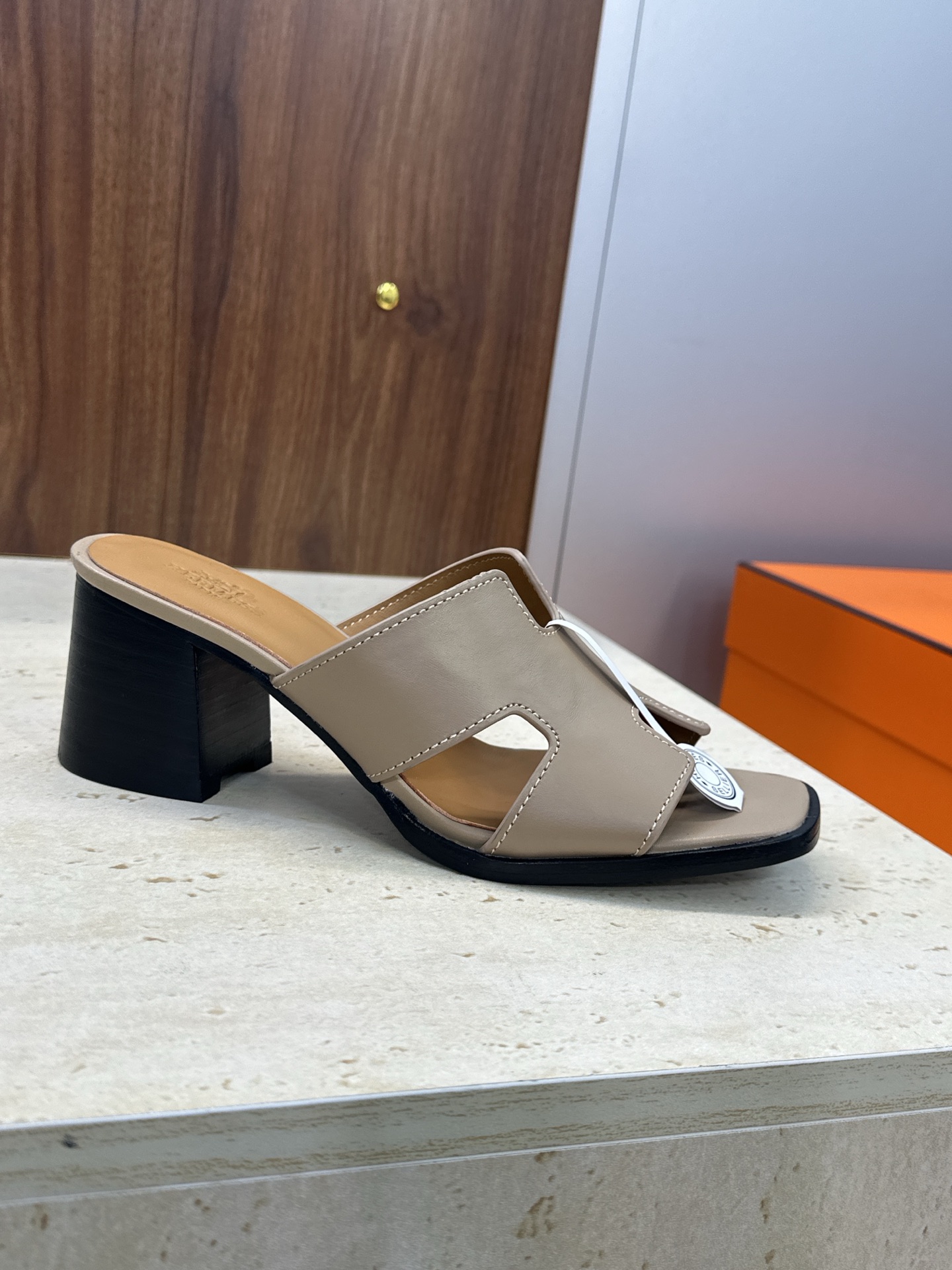 에르메스(HERMES)  굵은굽 슬리퍼 샌들 신발