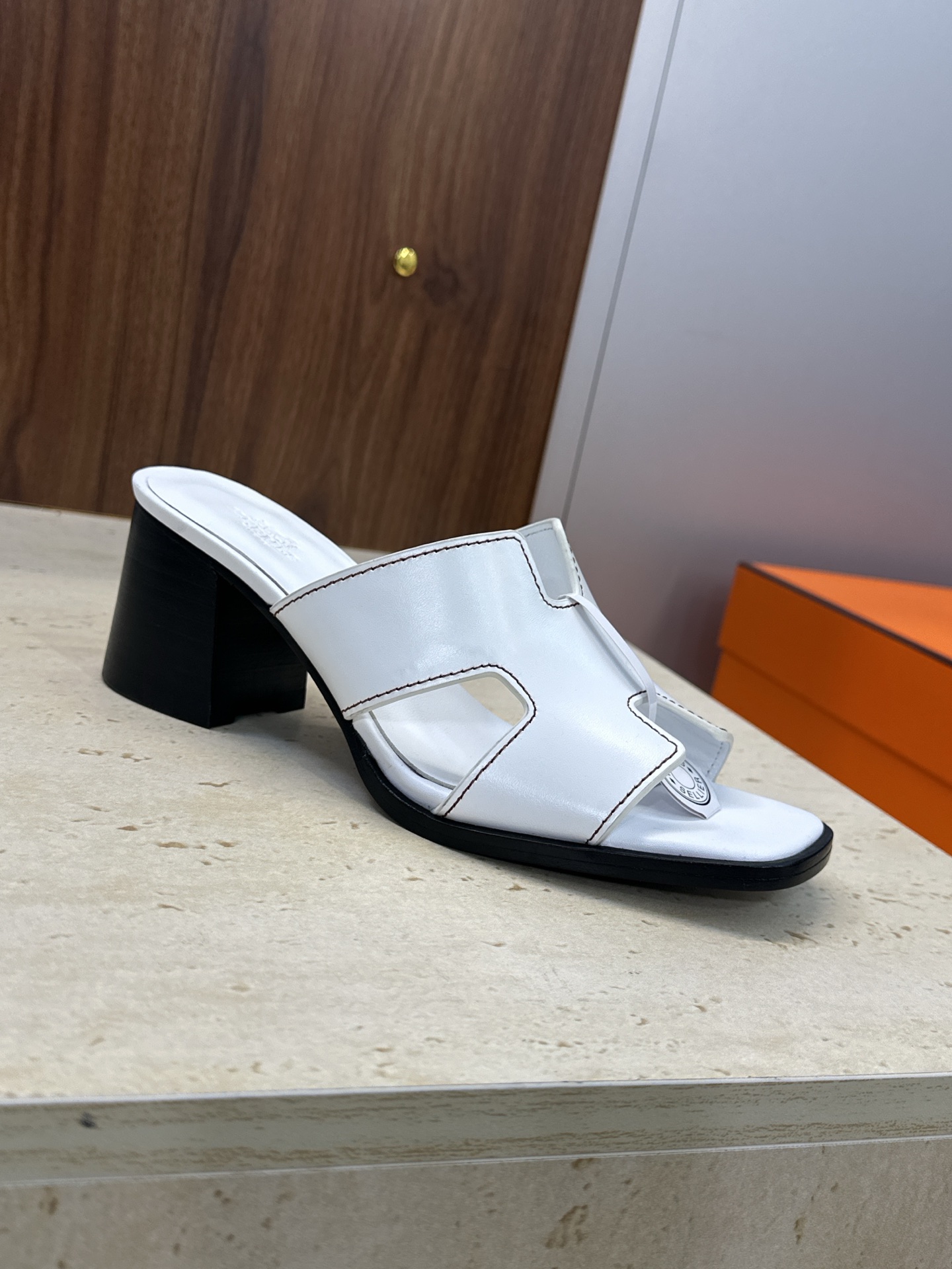 에르메스(HERMES)  굵은굽 슬리퍼 샌들 신발