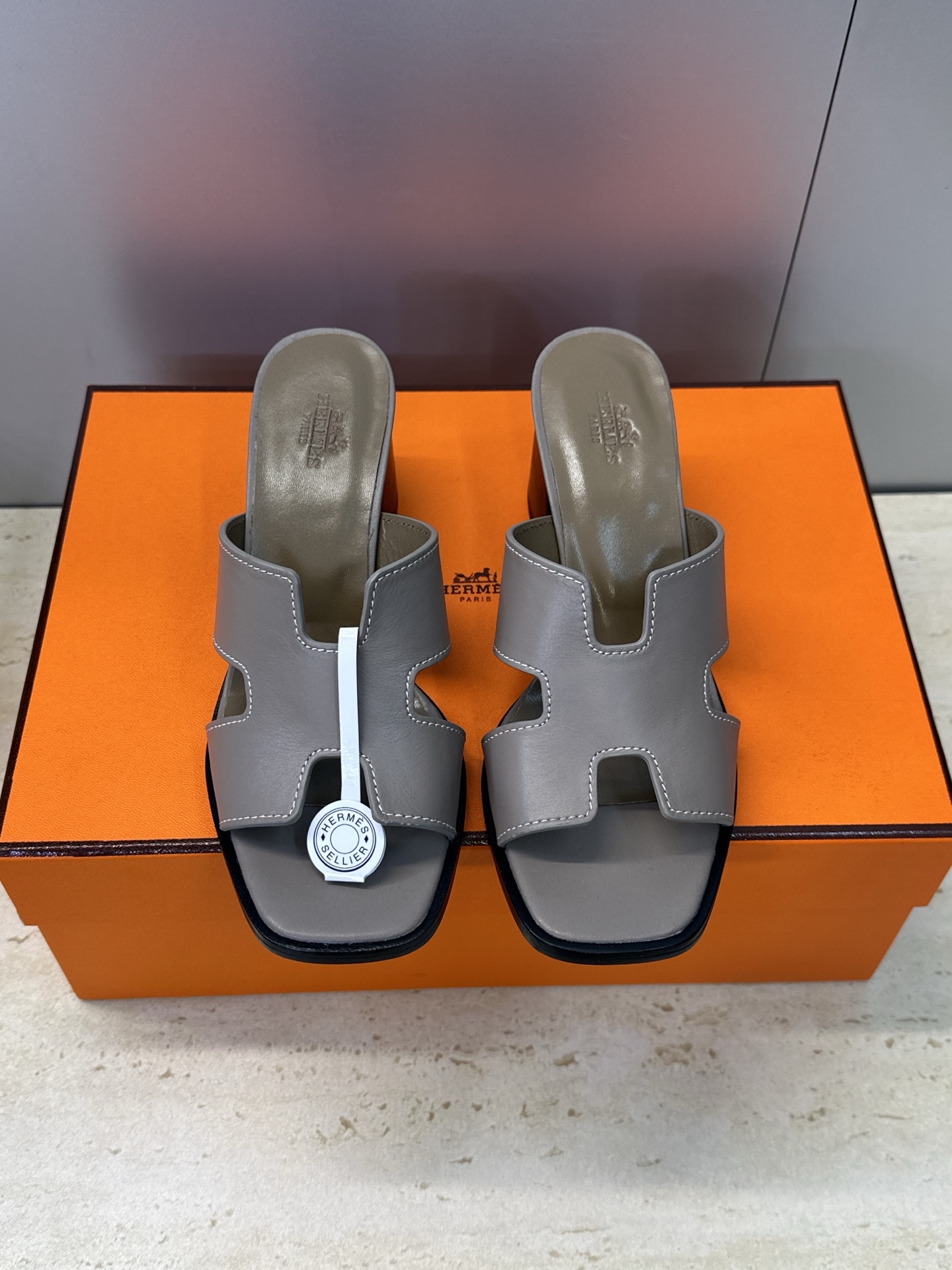 에르메스(HERMES)  굵은굽 슬리퍼 샌들 신발