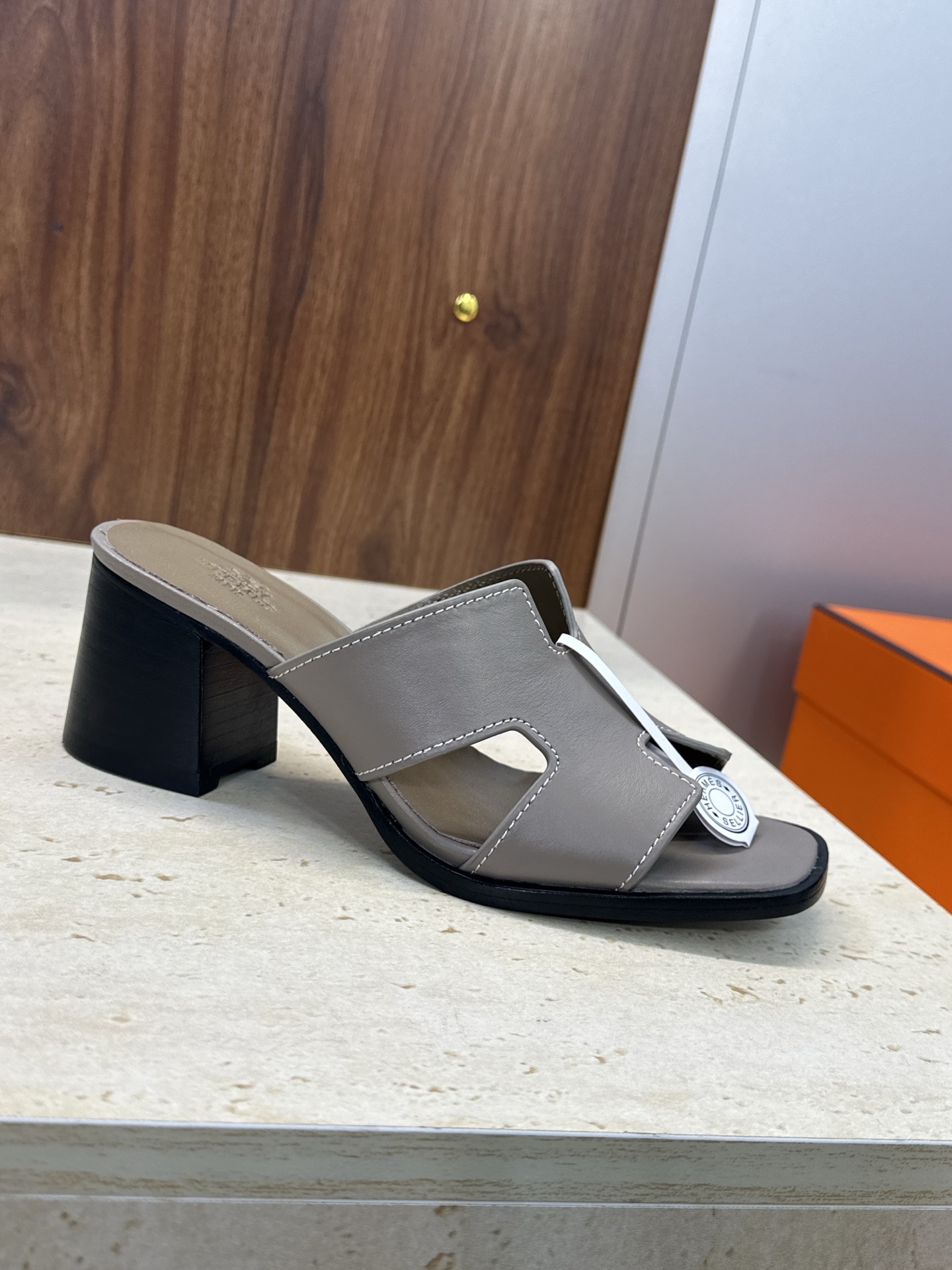 에르메스(HERMES)  굵은굽 슬리퍼 샌들 신발