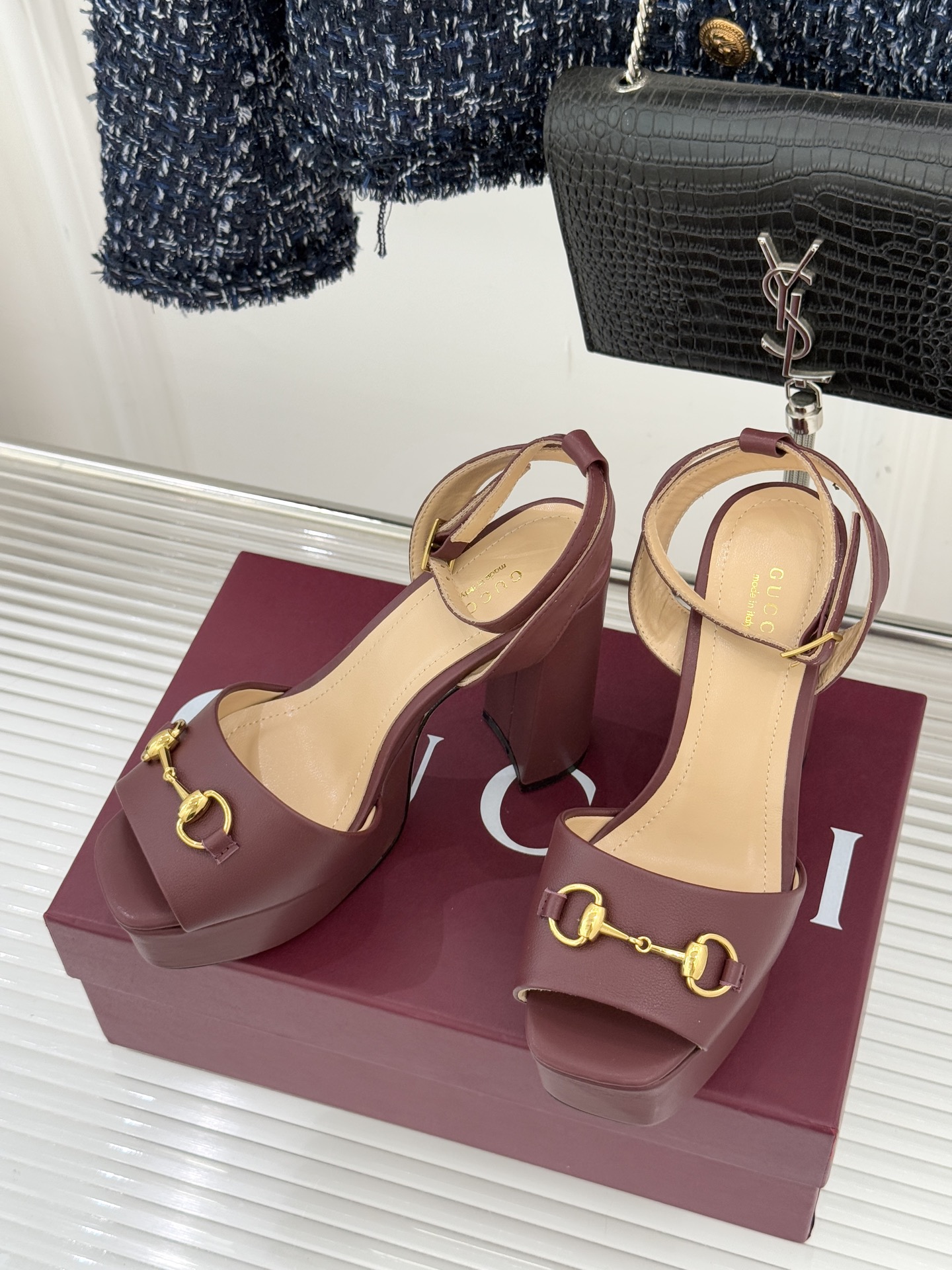 구찌(GUCCI) 클래식 홀스빗 플랫폼 하이힐 샌들 신발