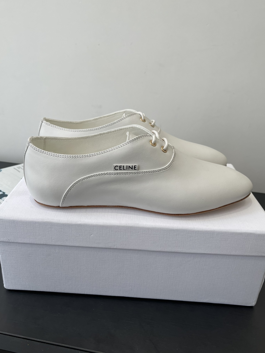 셀린느(Celine) 프렌치 레이스업 로퍼 신발