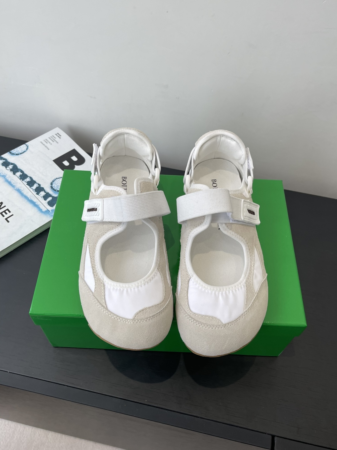 보테가 베네타(Bottega Veneta) 메리제인 캐주얼 스니커즈 신발