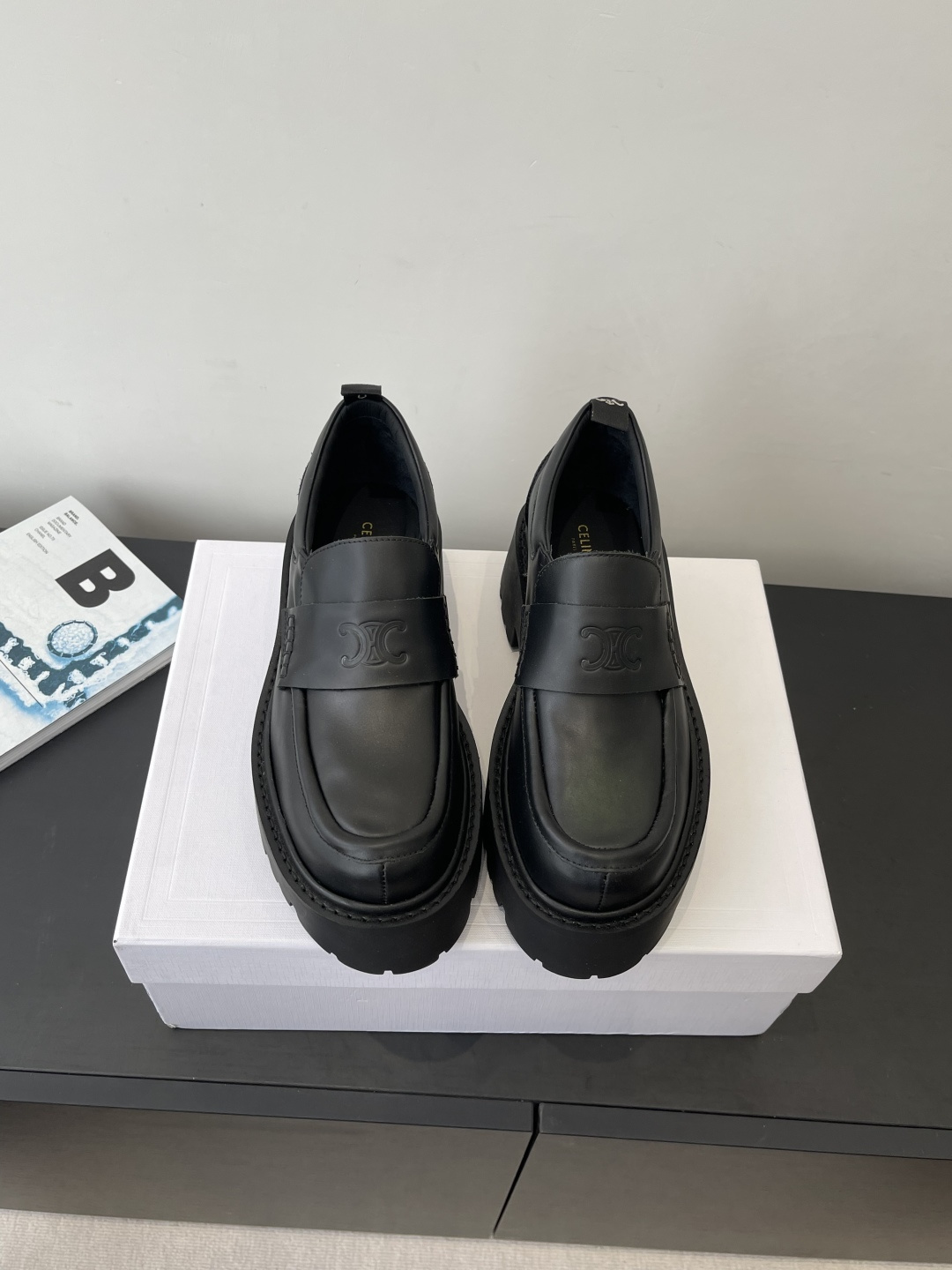 셀린느(Celine) 무드 로퍼 캐주얼 슈즈 신발