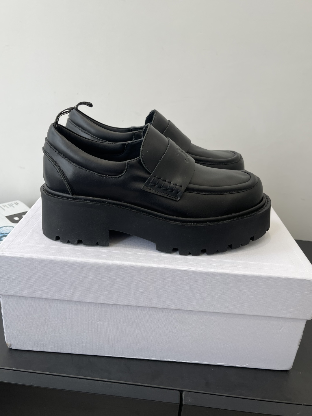 셀린느(Celine) 무드 로퍼 캐주얼 슈즈 신발