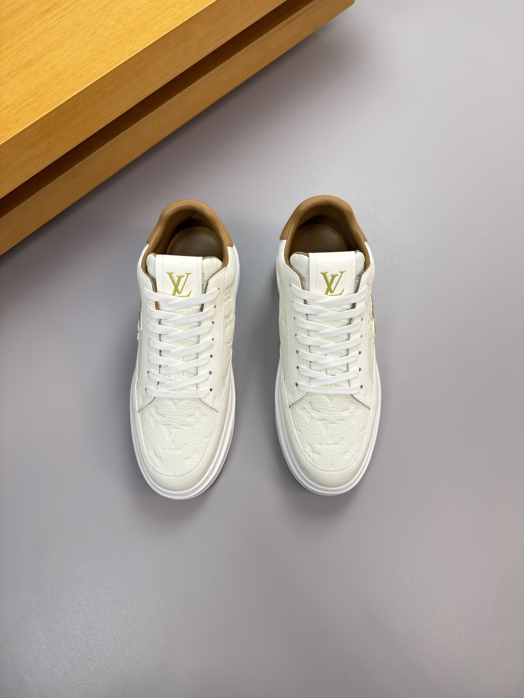 Louis Vuitton LV 루이비통 나파 레더 캐주얼 스니커즈 신발