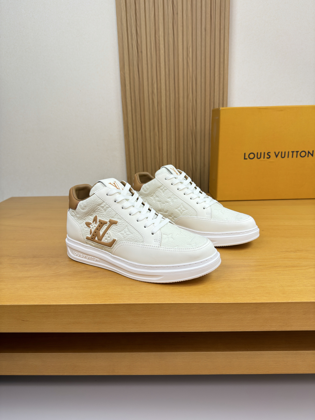 Louis Vuitton LV 루이비통 나파 레더 캐주얼 스니커즈 신발