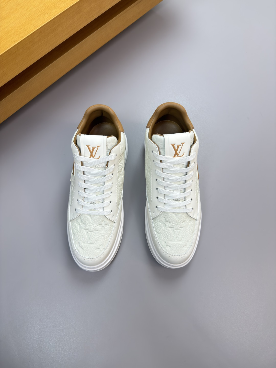 Louis Vuitton LV 루이비통 나파 레더 캐주얼 스니커즈 신발