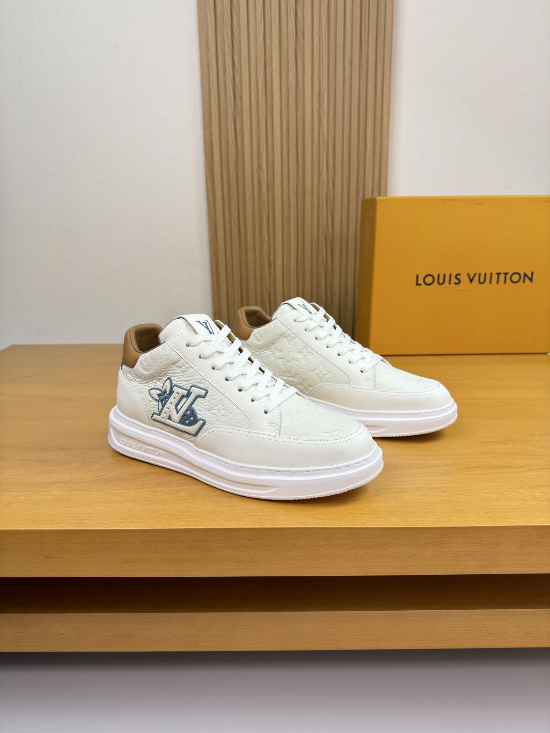 Louis Vuitton LV 루이비통 나파 레더 캐주얼 스니커즈 신발