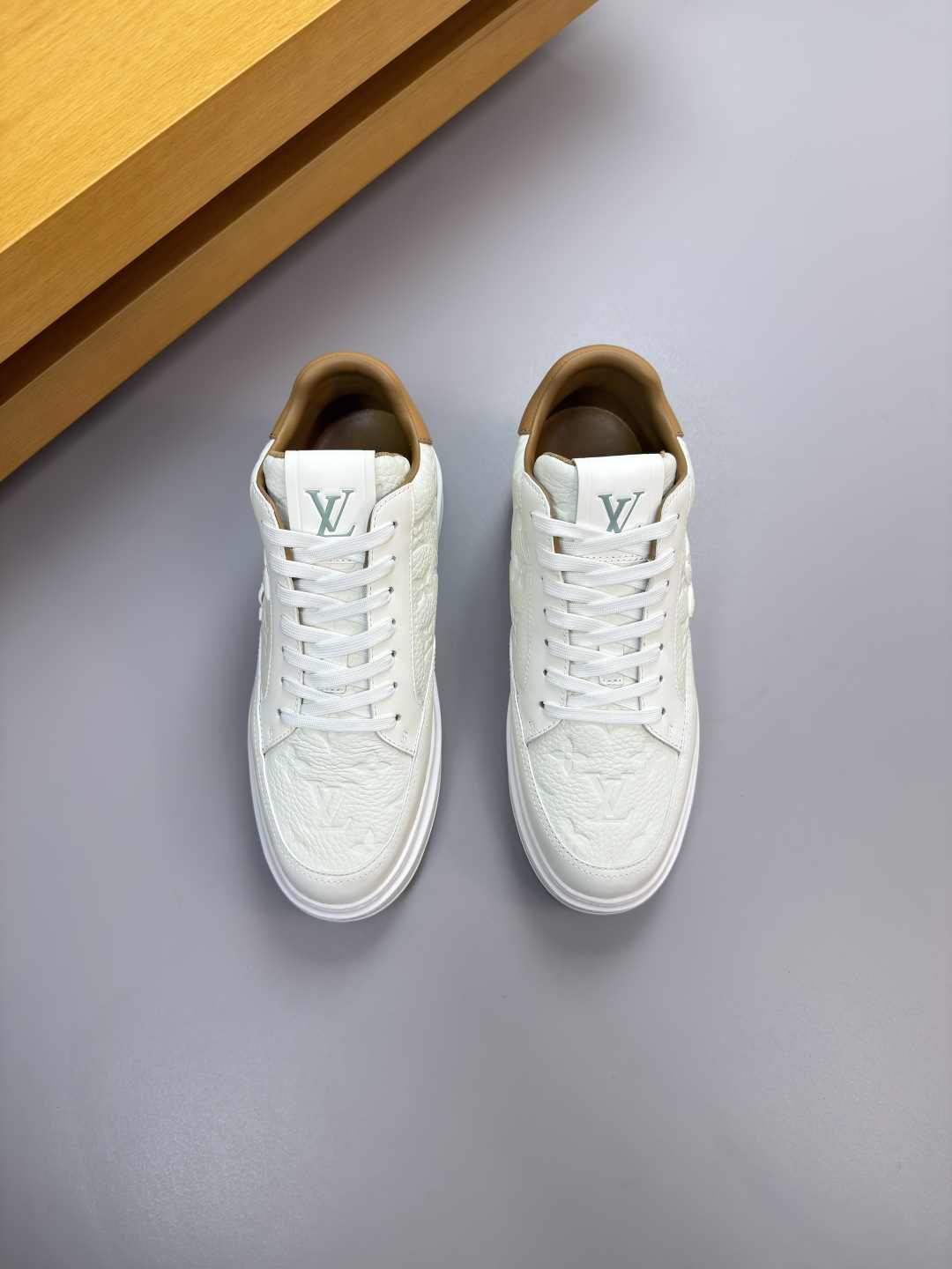 Louis Vuitton LV 루이비통 나파 레더 캐주얼 스니커즈 신발