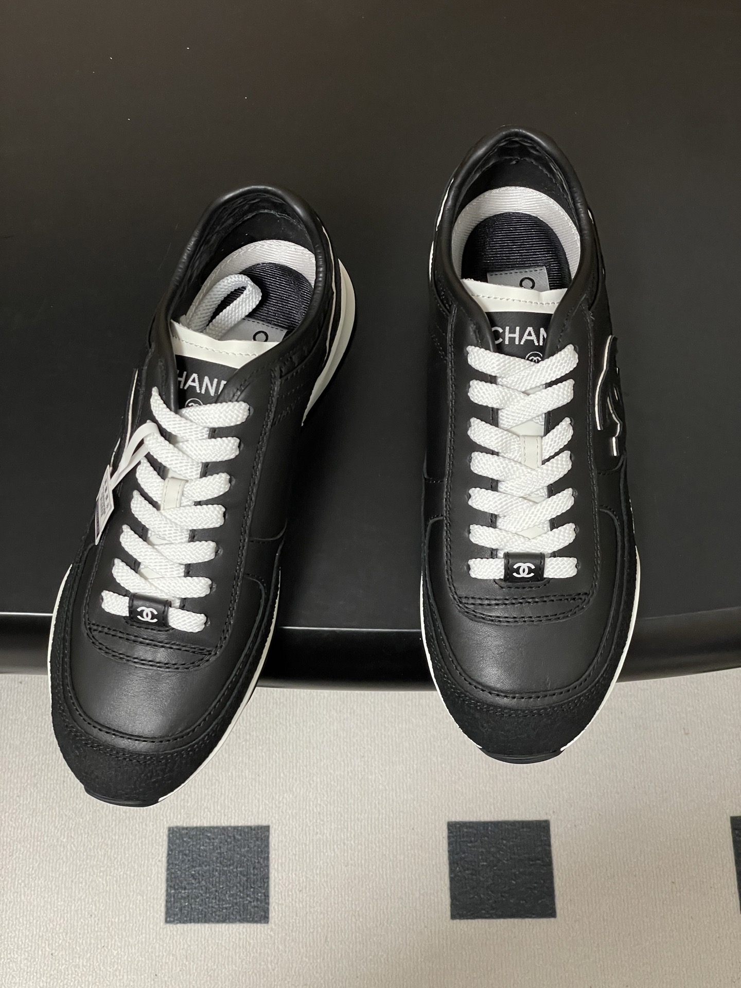 CHANEL 샤넬 25P 클래식 스니커즈 (팬더) 신발