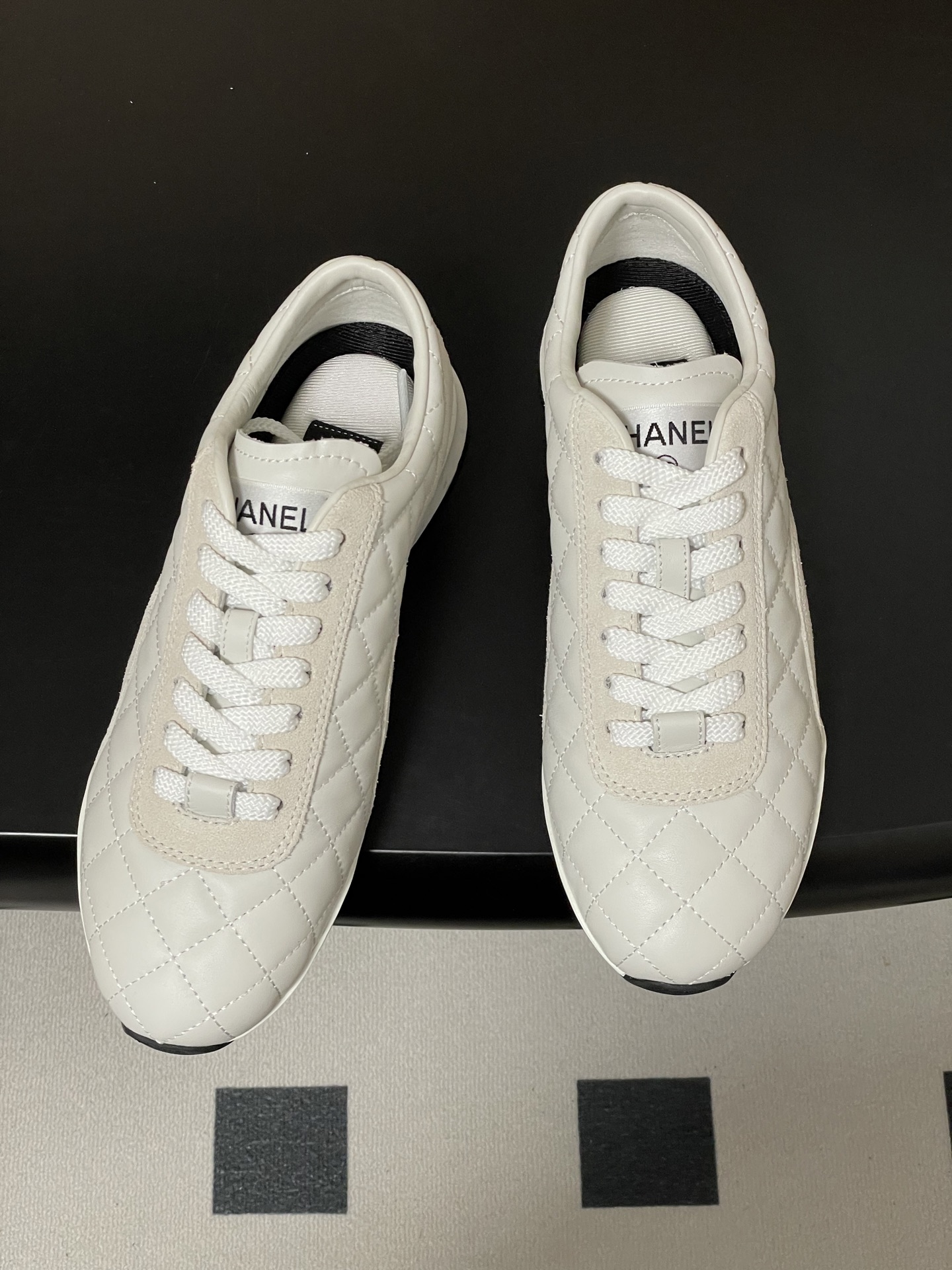 CHANEL 샤넬 26C 얼리 스프링 퀼팅 다이아몬드 스니커즈 신발