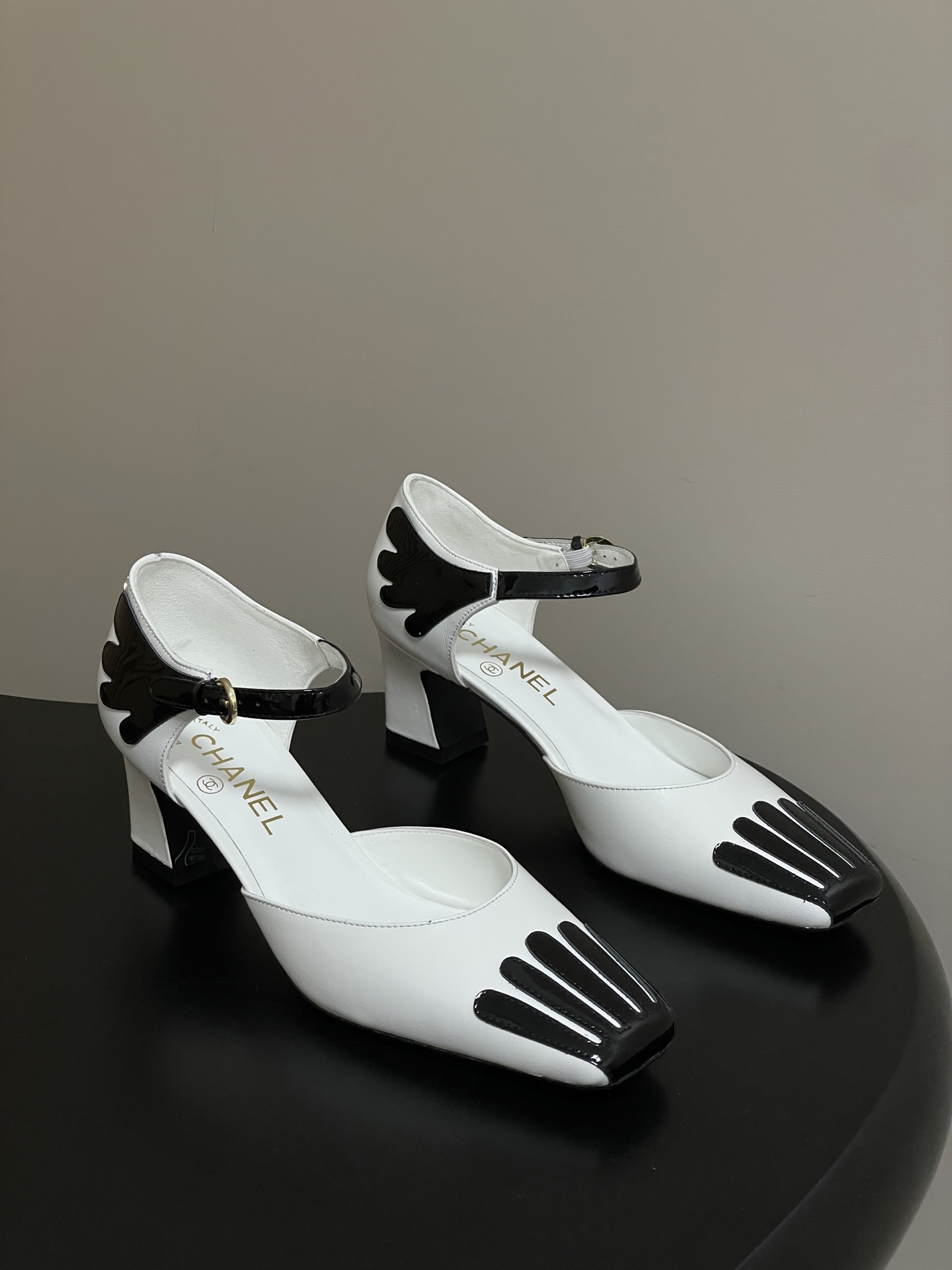 CHANEL 샤넬 미드 힐 스트라이프 뮬 샌들 구두 신발