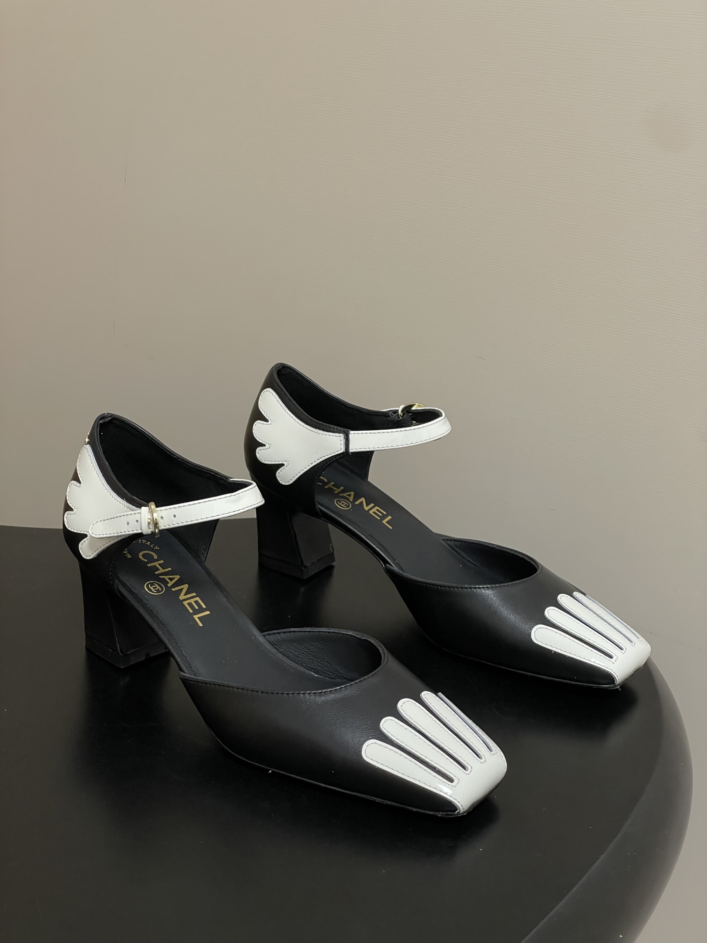 CHANEL 샤넬 미드 힐 스트라이프 뮬 샌들 구두 신발