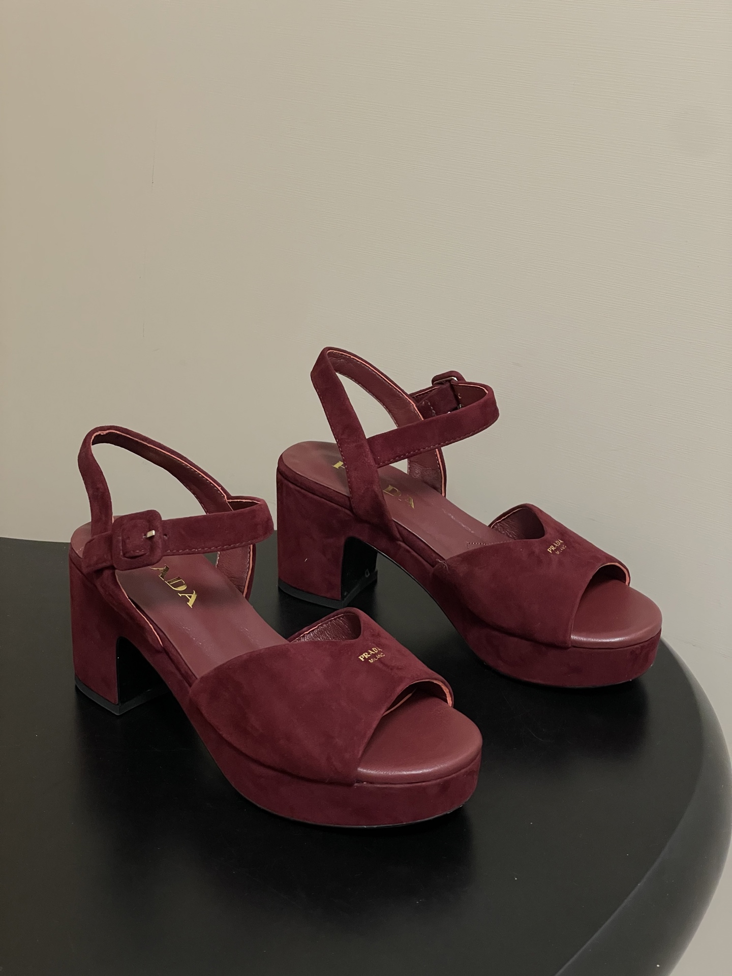 Prada 프라다 26Aw 런웨이 컬렉션 오픈토 플랫폼 구두 샌들 신발