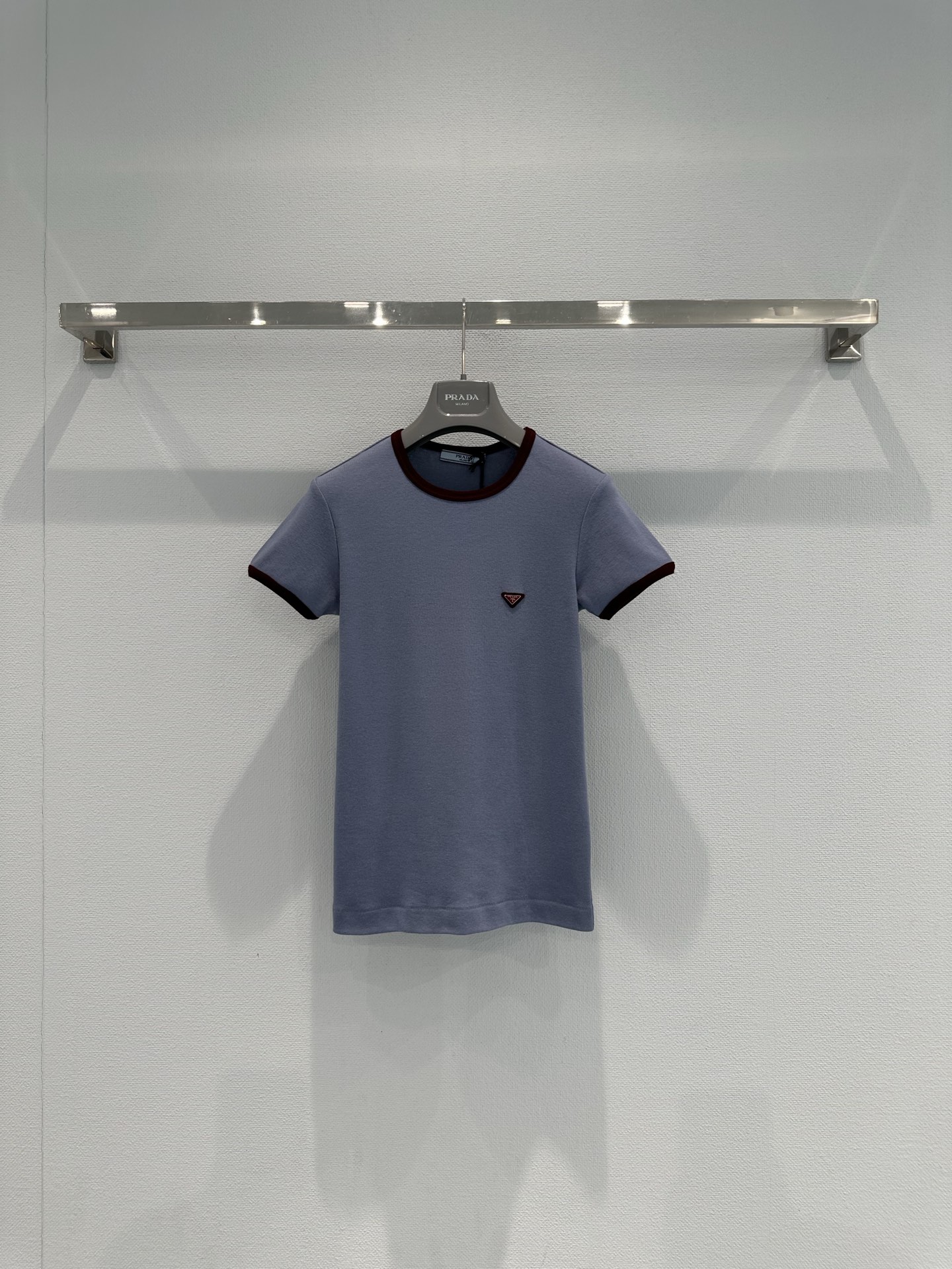 Prada 프라다 26ss 배색 크롭 반팔 티셔츠 의류