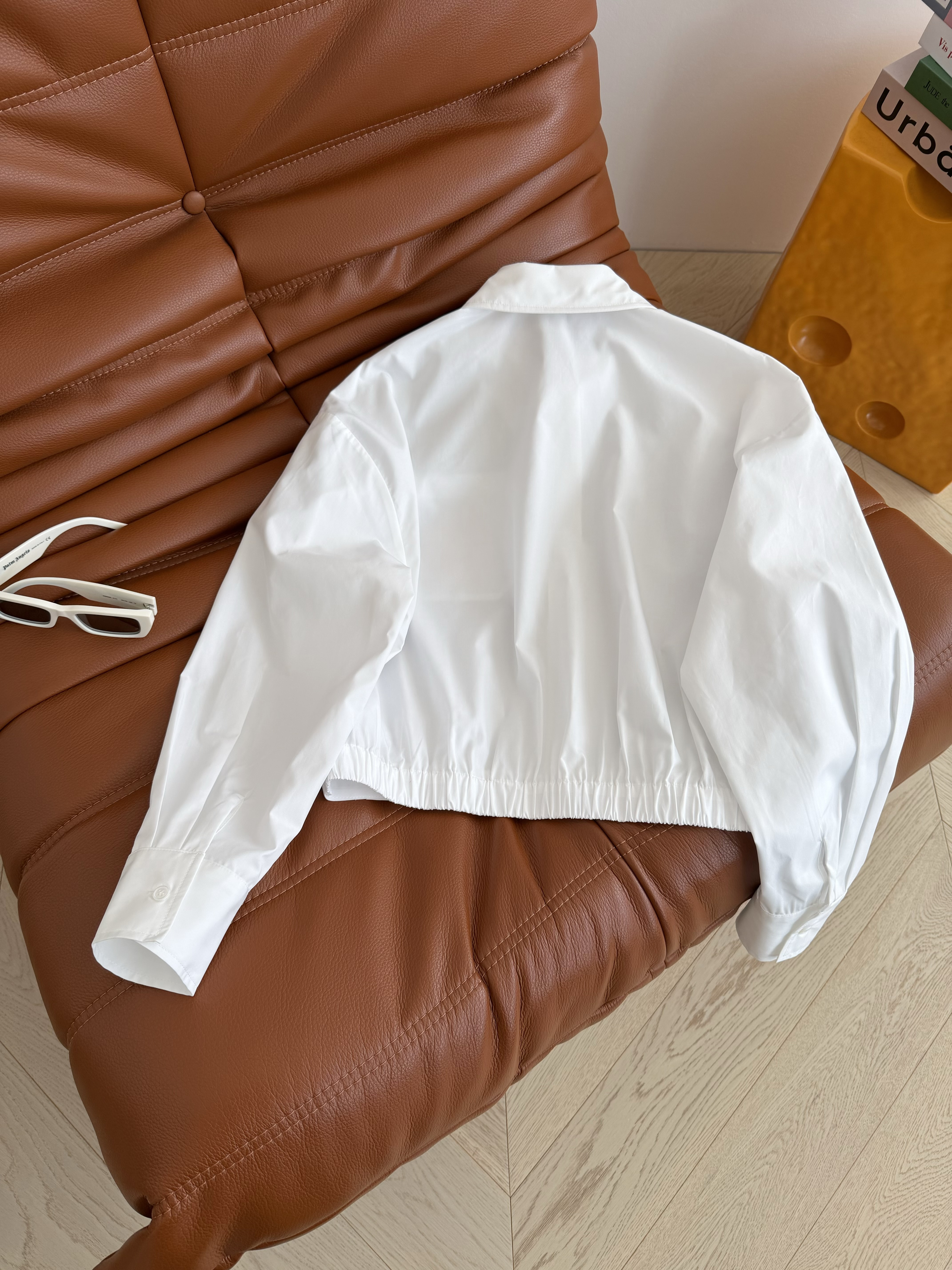 Loewe 로에베 입체 자수 로고 크롭 셔츠 의류