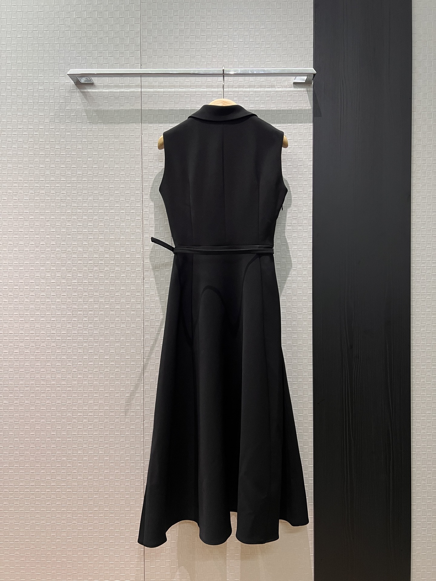 Dior CD 디올 26 S/S 신상 칼라 딥 V넥 민소매 롱 원피스 의류