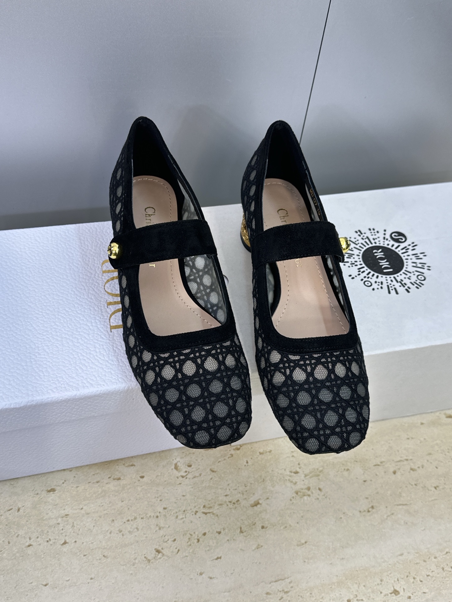 디올(DIOR) 자수 여성 슈즈 신발