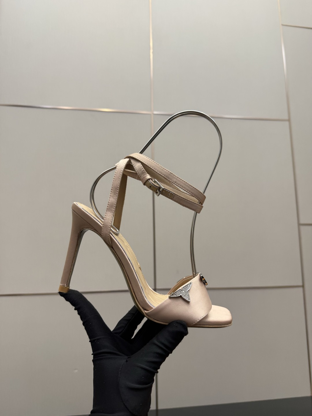 루이비통(LV) 하이힐 샌들 신발