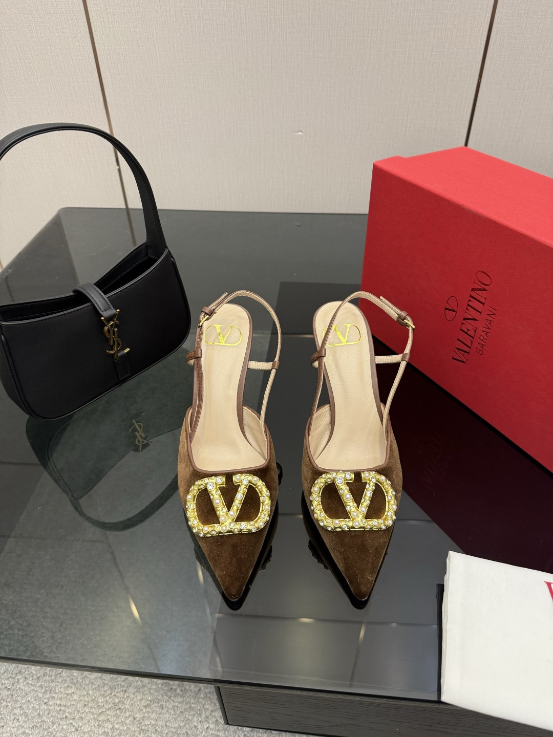 발렌티노(VALENTINO) 신상 리본 스트랩 펌프스 신발