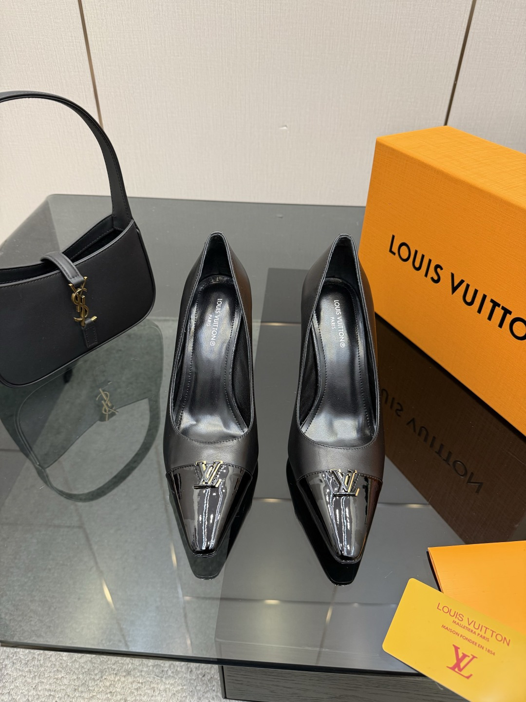 루이비통(LV) 펌프스 신발