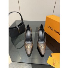 루이비통(LV) 펌프스 신발