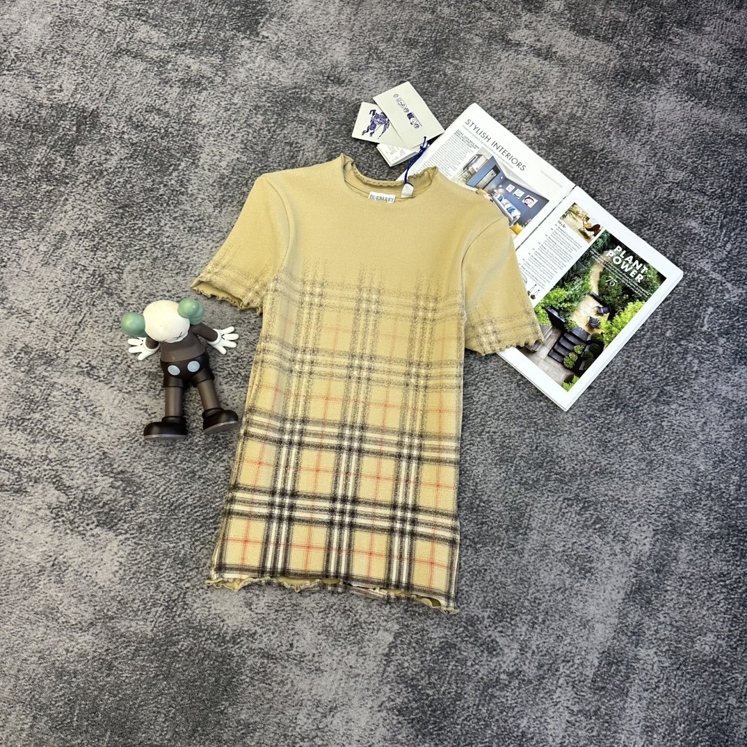 Burberry 버버리 반팔 니트 의류