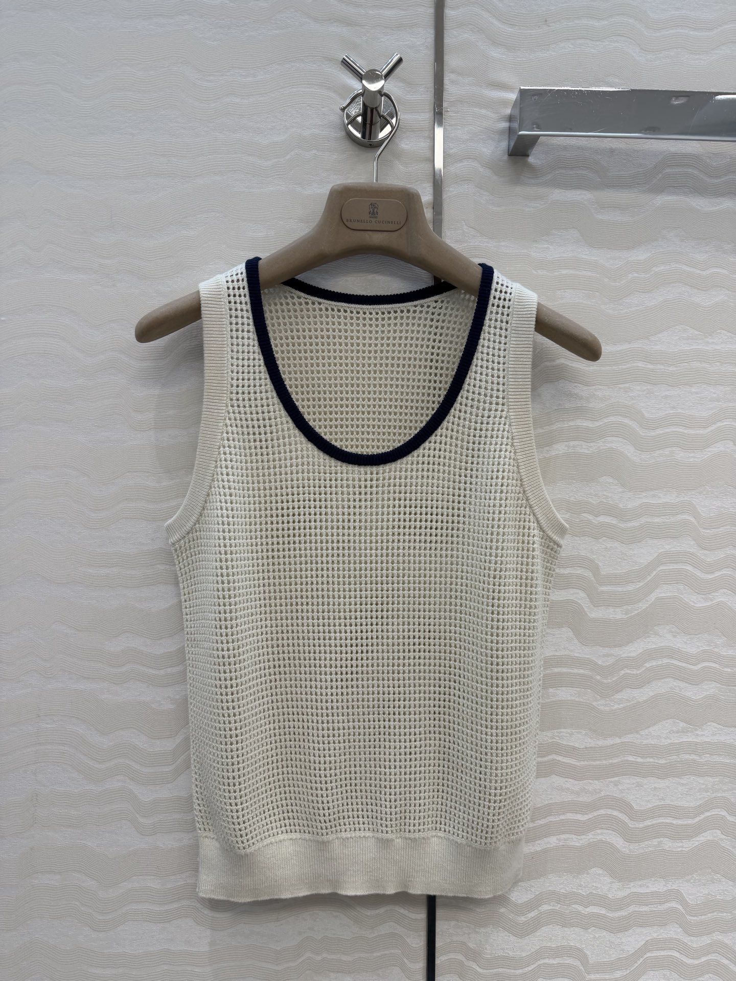 Brunello Cucinelli 브루넬로 쿠치넬리 올드머니 펀칭 U넥 베스트 민소매 나시 의류