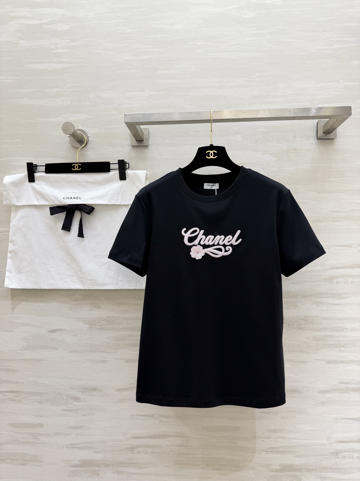 Chanel 샤넬 한정판 블랙 자수 반팔 티셔츠 의류