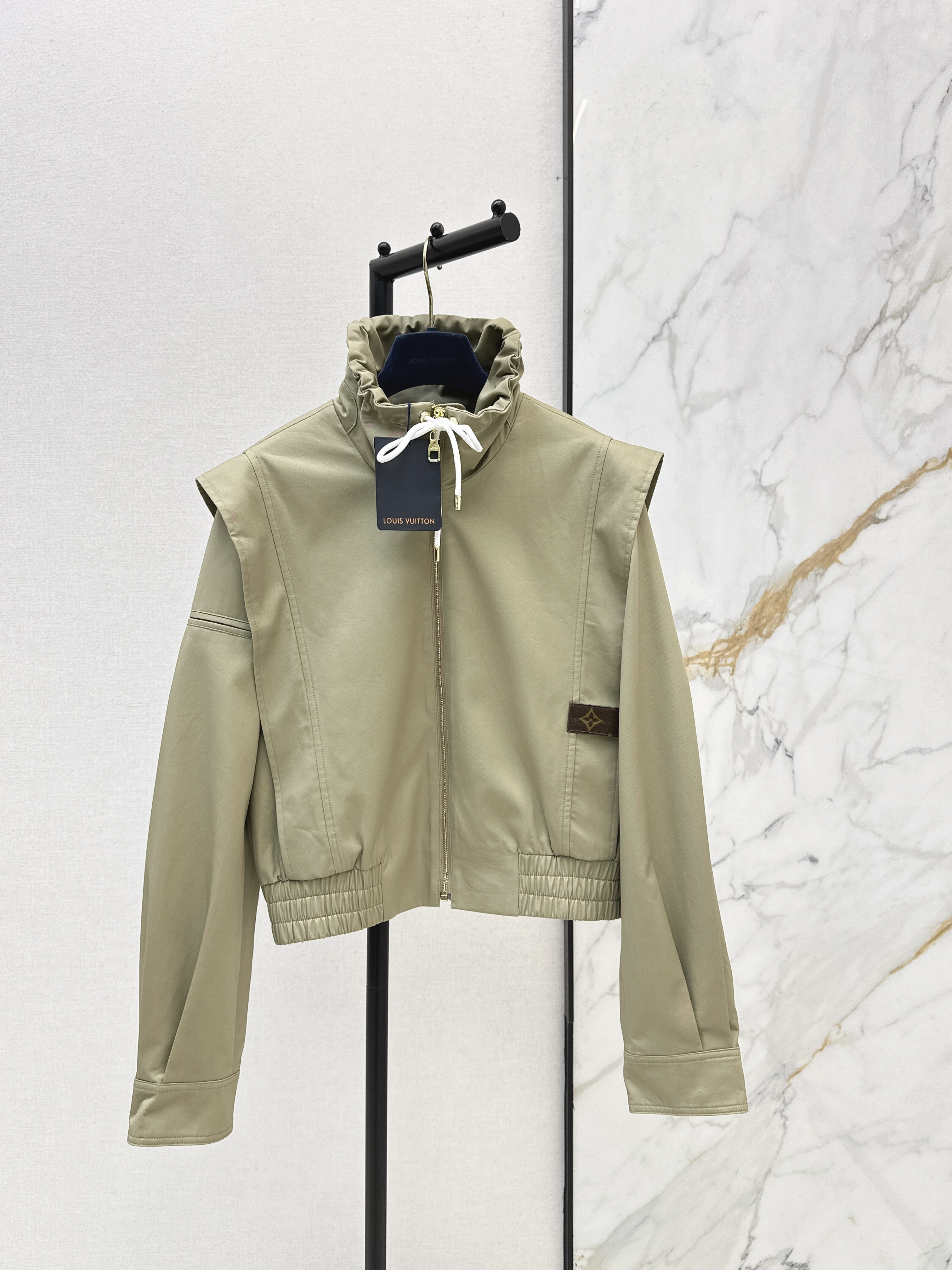 Louis Vuitton LV 루이비통 견장 보머 자켓 (플라이트 자켓) 재킷 의류