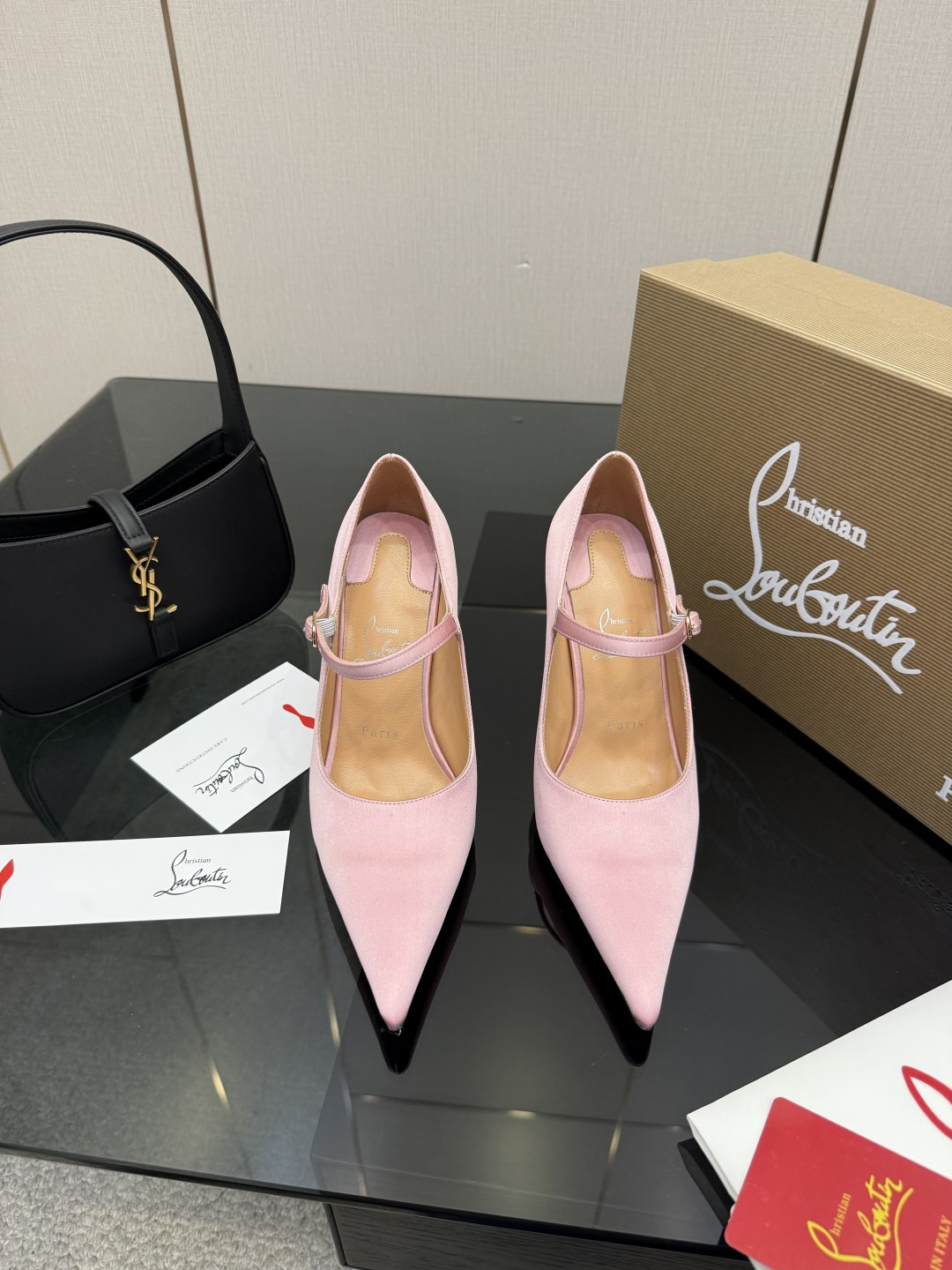 [Christian Louboutin] 크리스찬 루부탱 26SS CL 런웨이 로즈 쥬얼 샌들 구두 신발