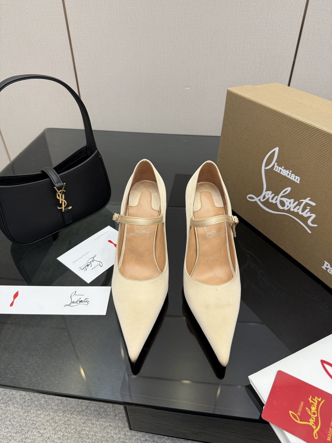 [Christian Louboutin] 크리스찬 루부탱 26SS CL 런웨이 로즈 쥬얼 샌들 구두 신발