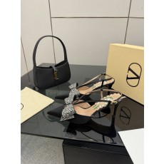 [Valentino] 26SS 발렌티노 핫픽스 리본 실크 펌프스 힐 구두 신발