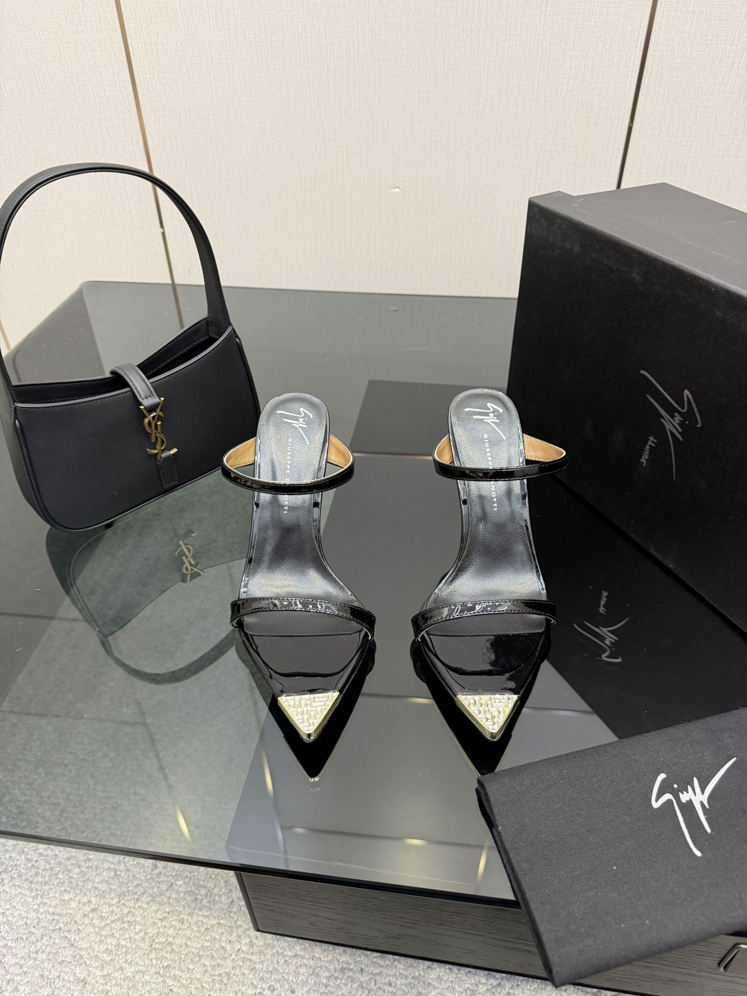 [Giuseppe Zanotti] 쥬세페 자노티 26SS GZ 스틸레토 뮬 샌들 구두 신발