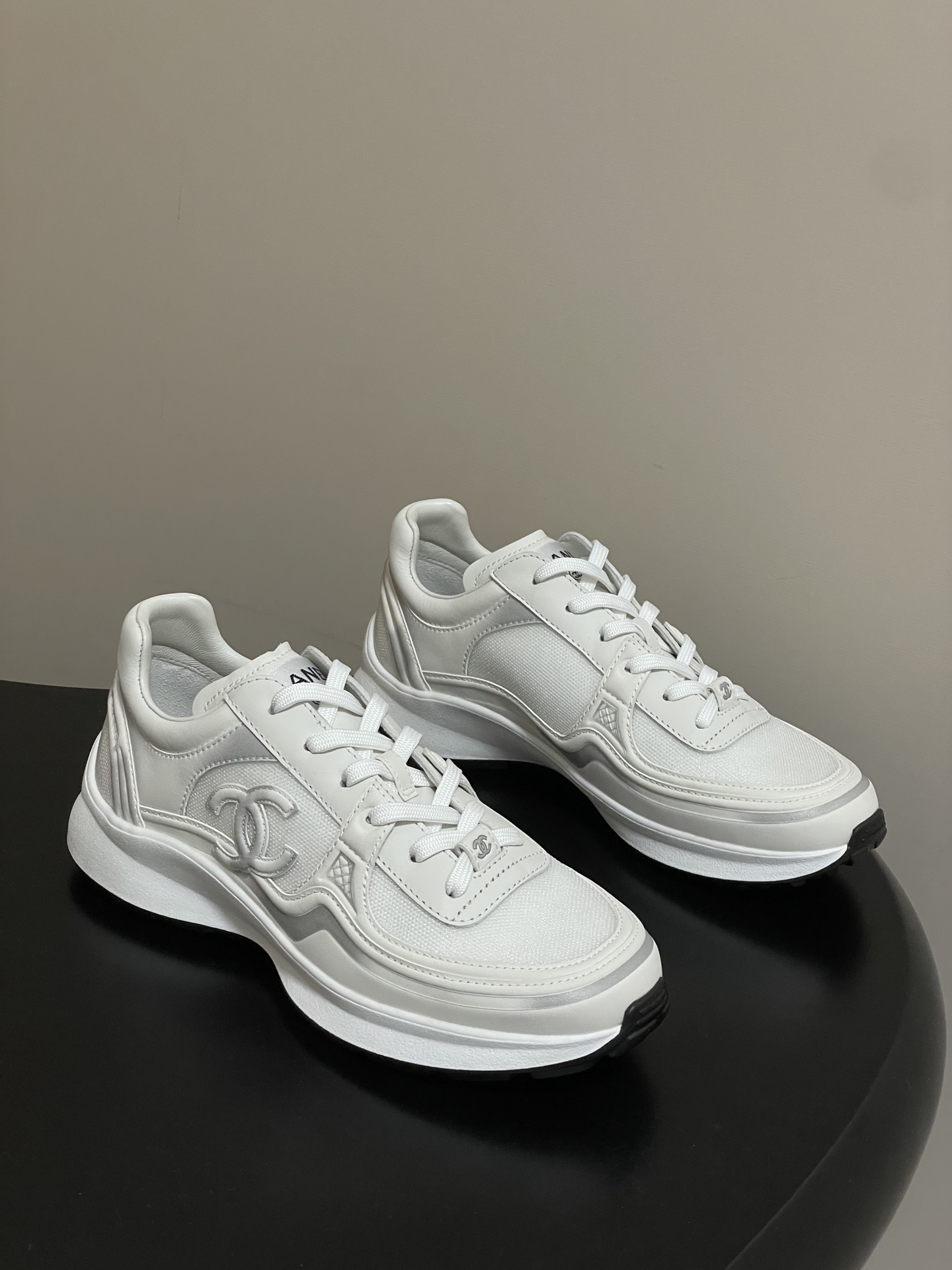 샤넬(CHANEL) 더블C 메쉬 스니커즈 신발