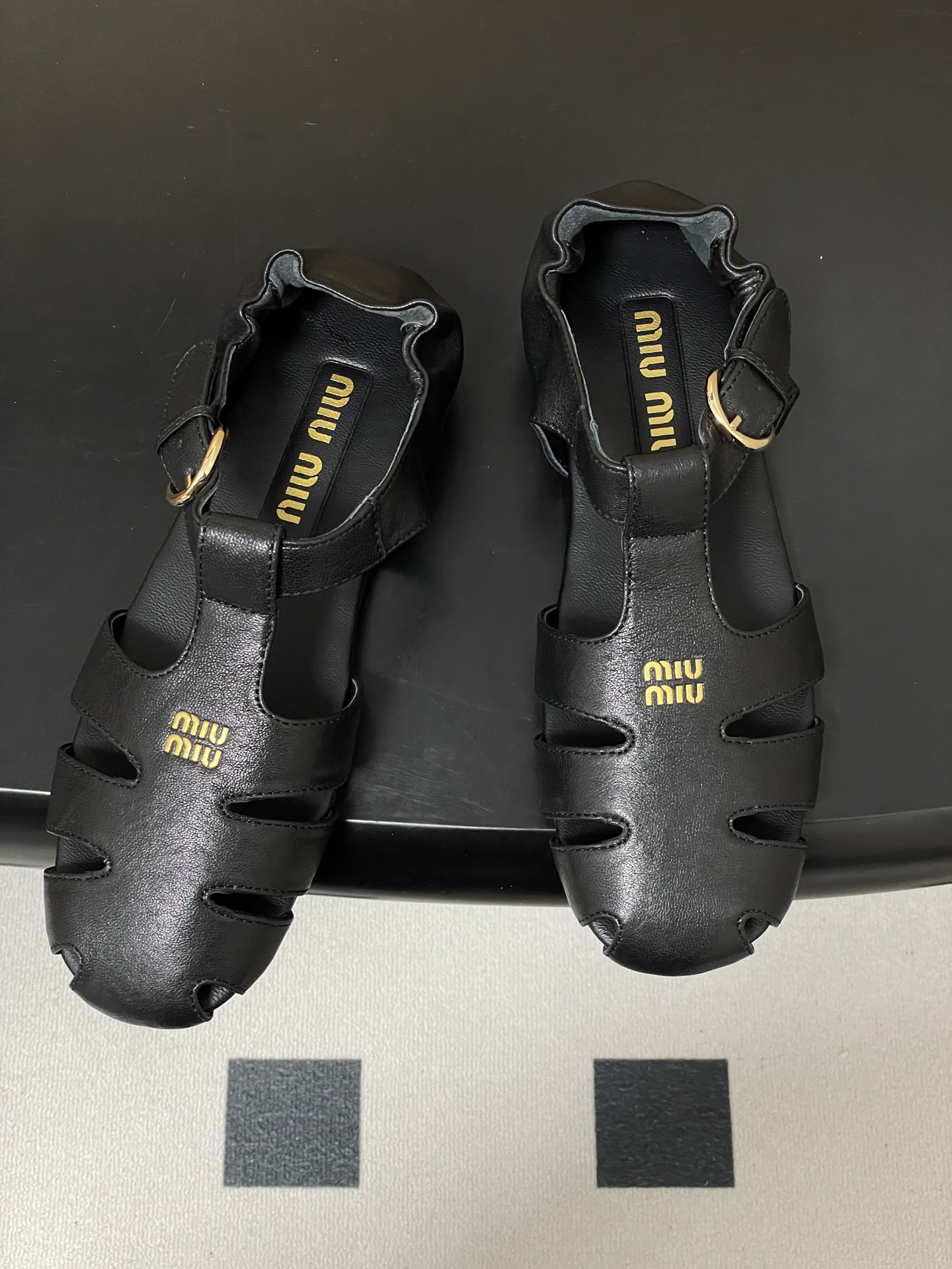 미우미우(MIU MIU) 로마 샌들 플랫 메리제인 발레 슈즈 신발